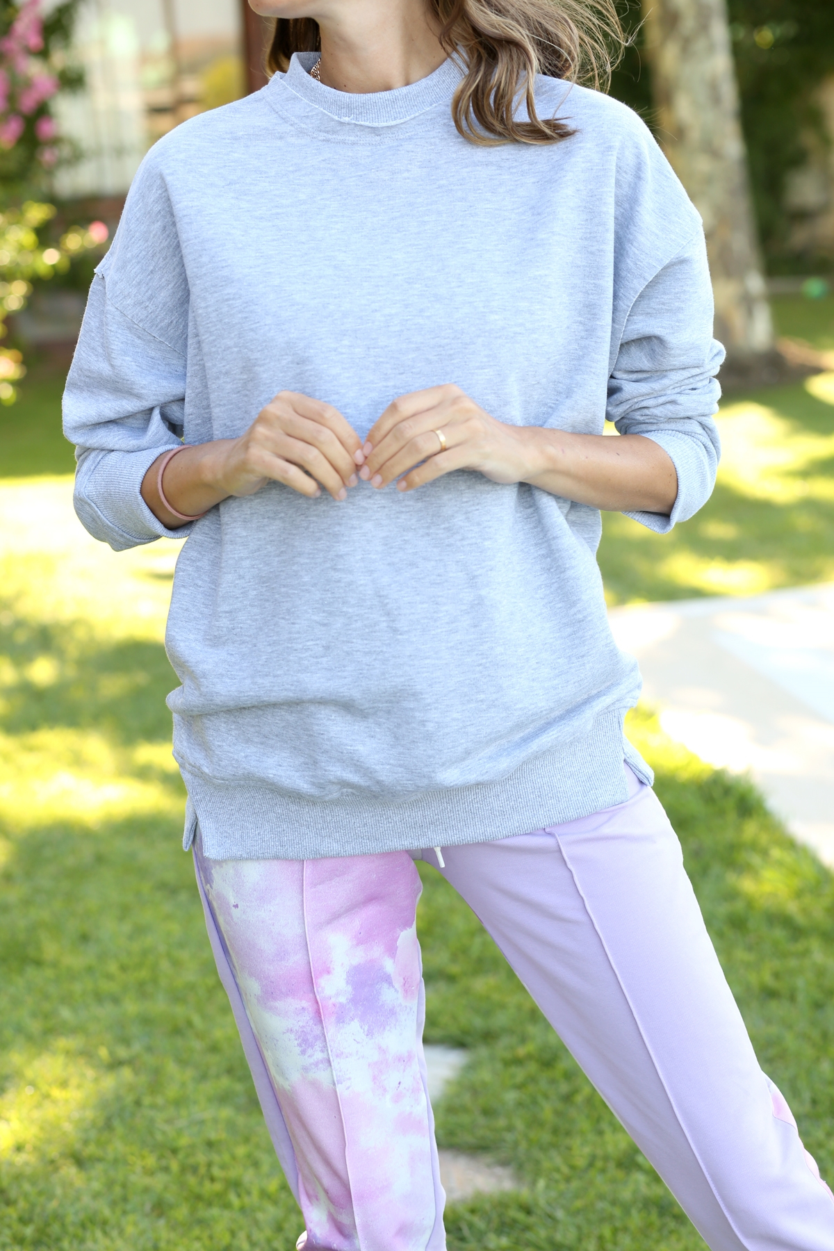 Gri Kesik Detaylı Basic Sweatshirt 262