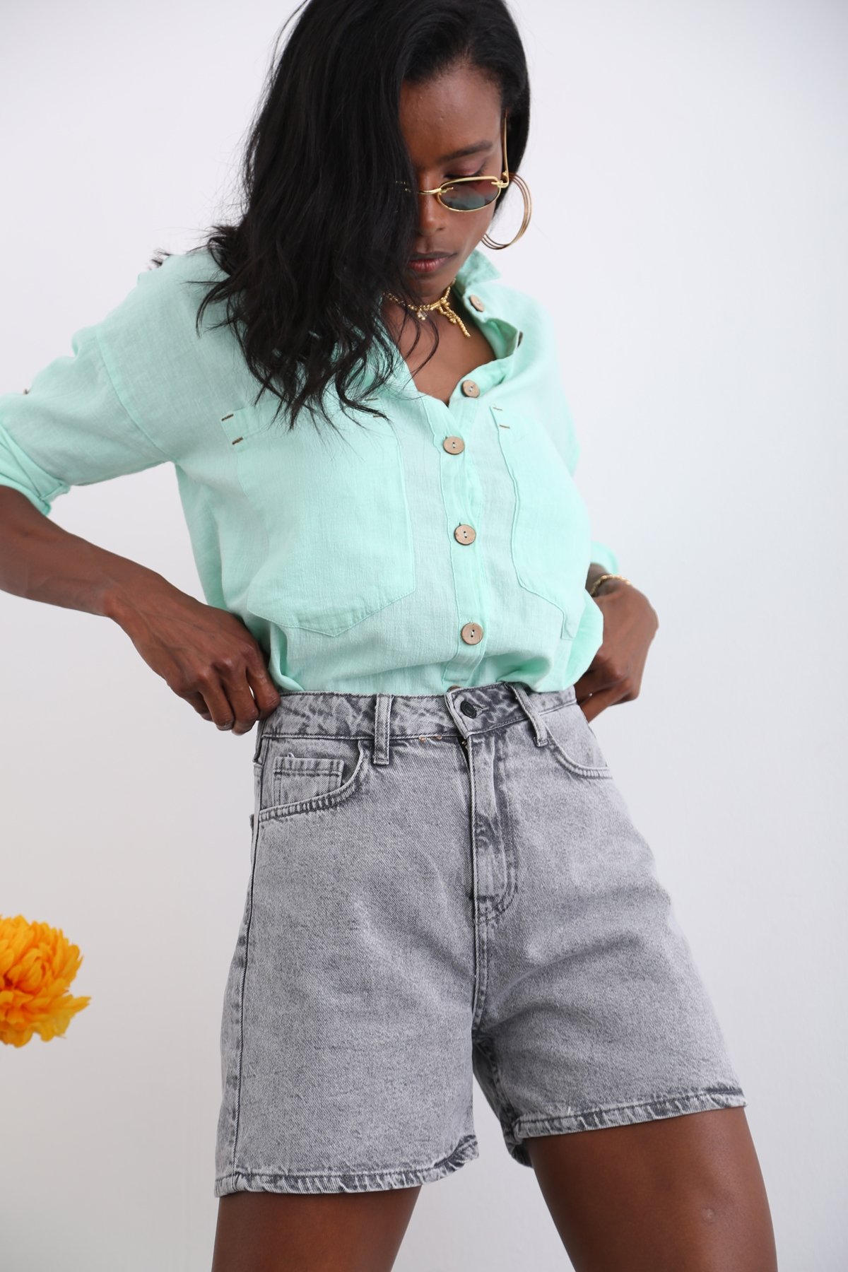 Gri Mom Jean Şort 6081