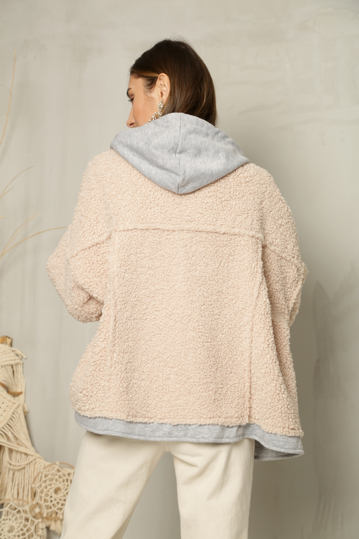 Gri Peluş Detaylı Mont 4411