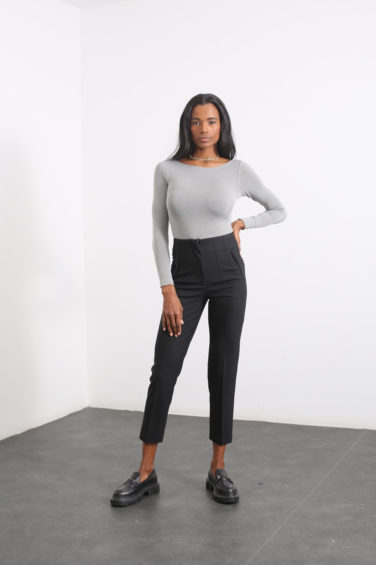 Gri Sırt Detaylı Bodysuit 8253