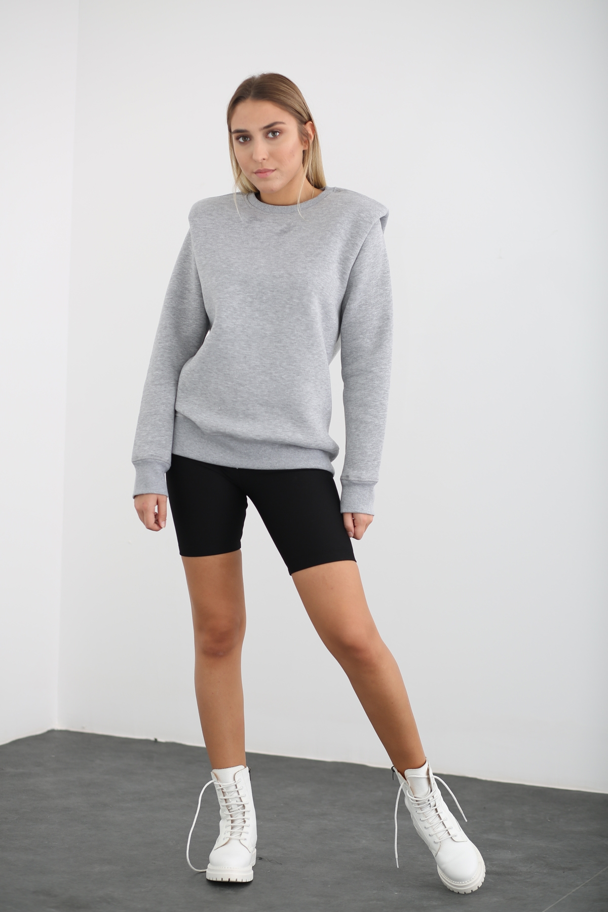 Gri Vatkalı Bisiklet Yaka Sweatshirt 