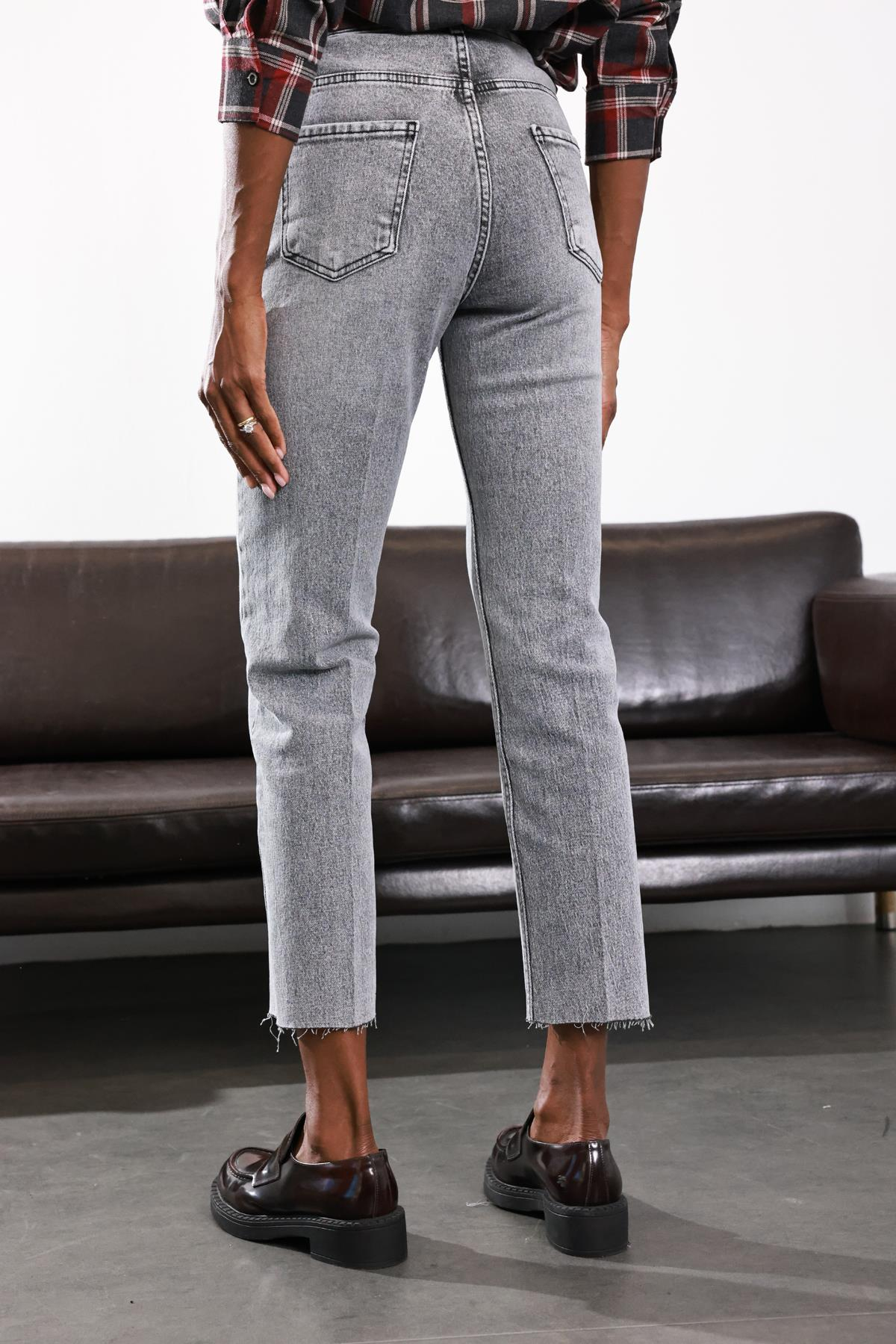 Gri Yüksek Bel Boyfit Jean 