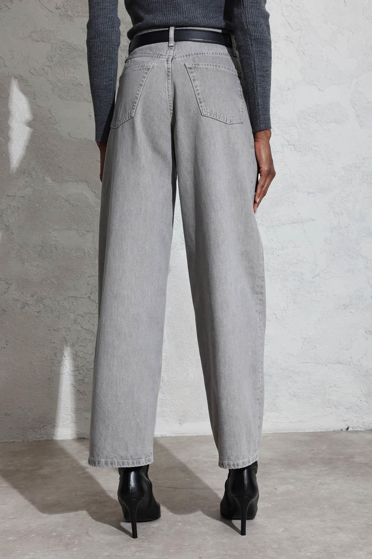 Gri Yüksek Bel Loose Fit Jean 