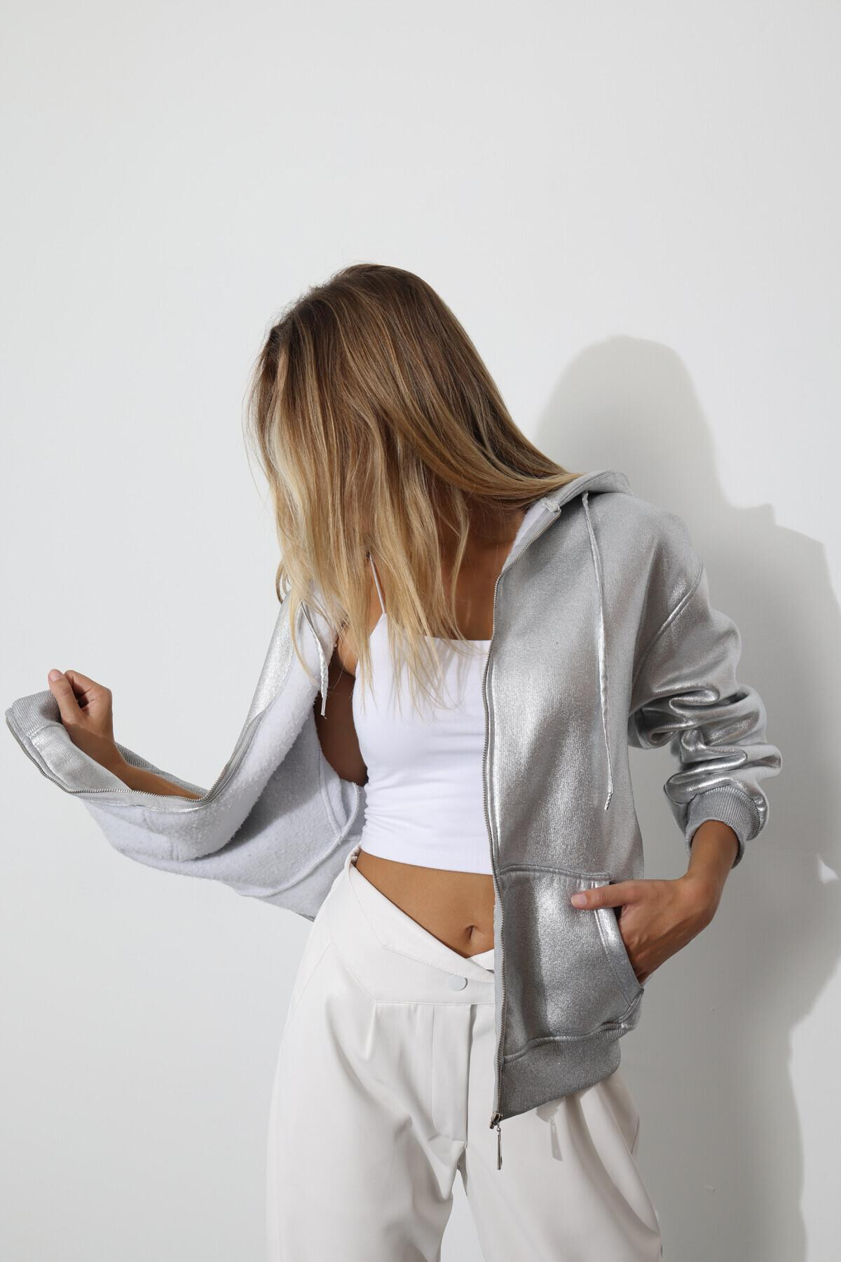 Gümüş Kaplamalı Kapüşonlu Sweatshirt 15144