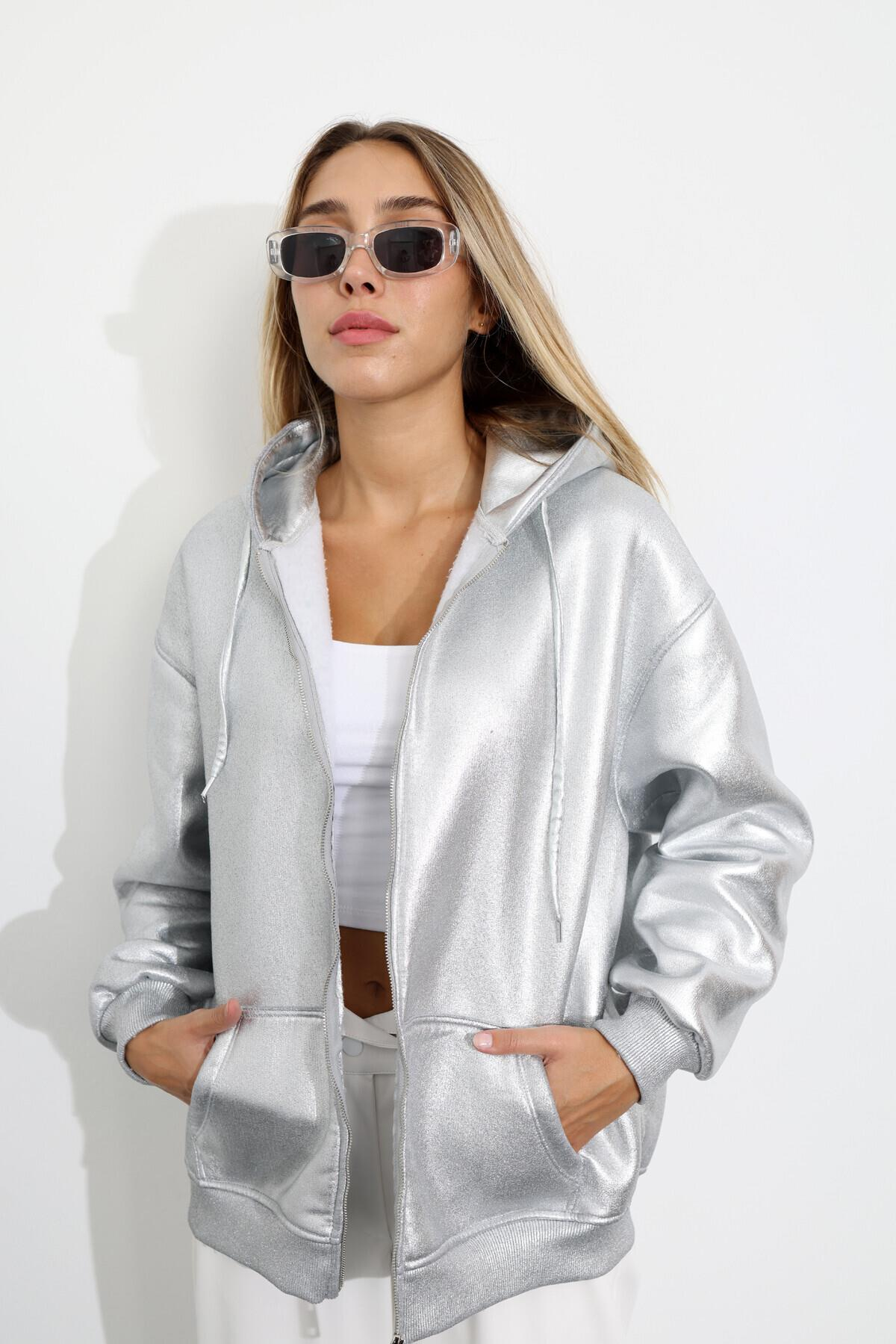 Gümüş Kaplamalı Kapüşonlu Sweatshirt 15144