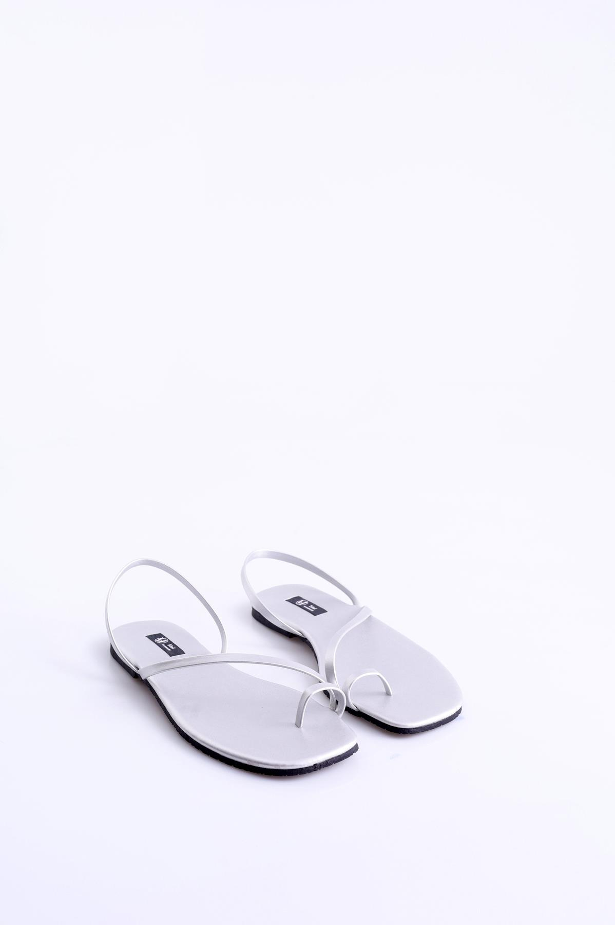 Gümüş Parmak Arası Sandalet 004