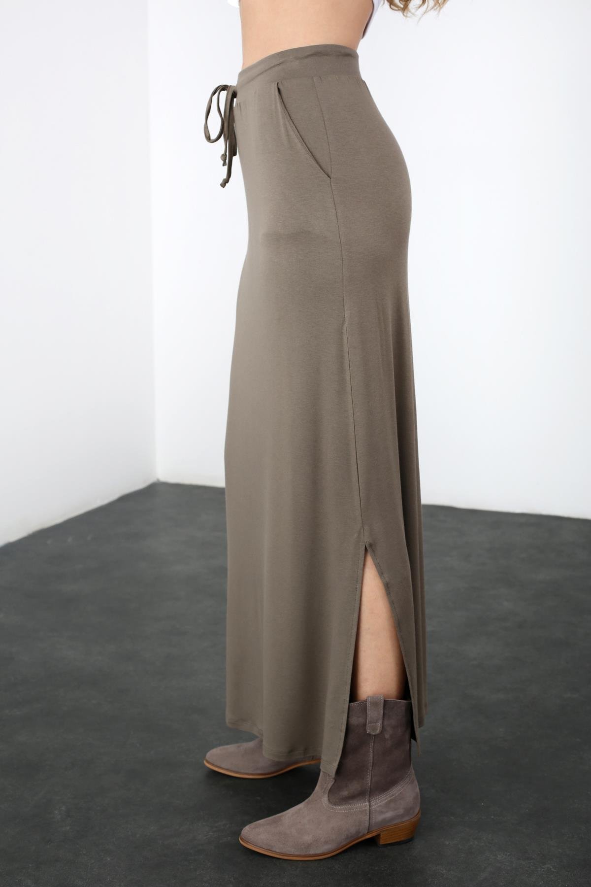 Haki Beli Lastikli Yırtmaçlı Etek 3040