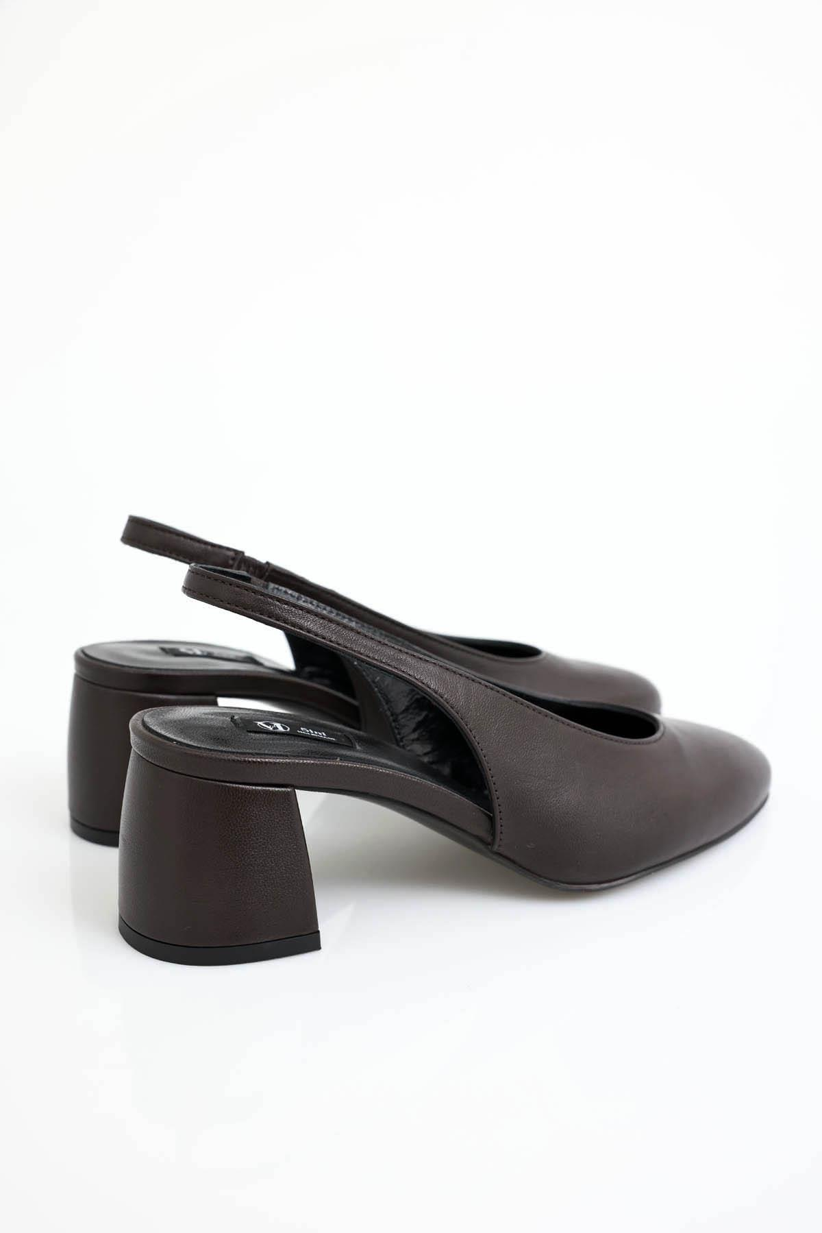 Kahverengi Arkası Açık Topuklu Ayakkabı 24459