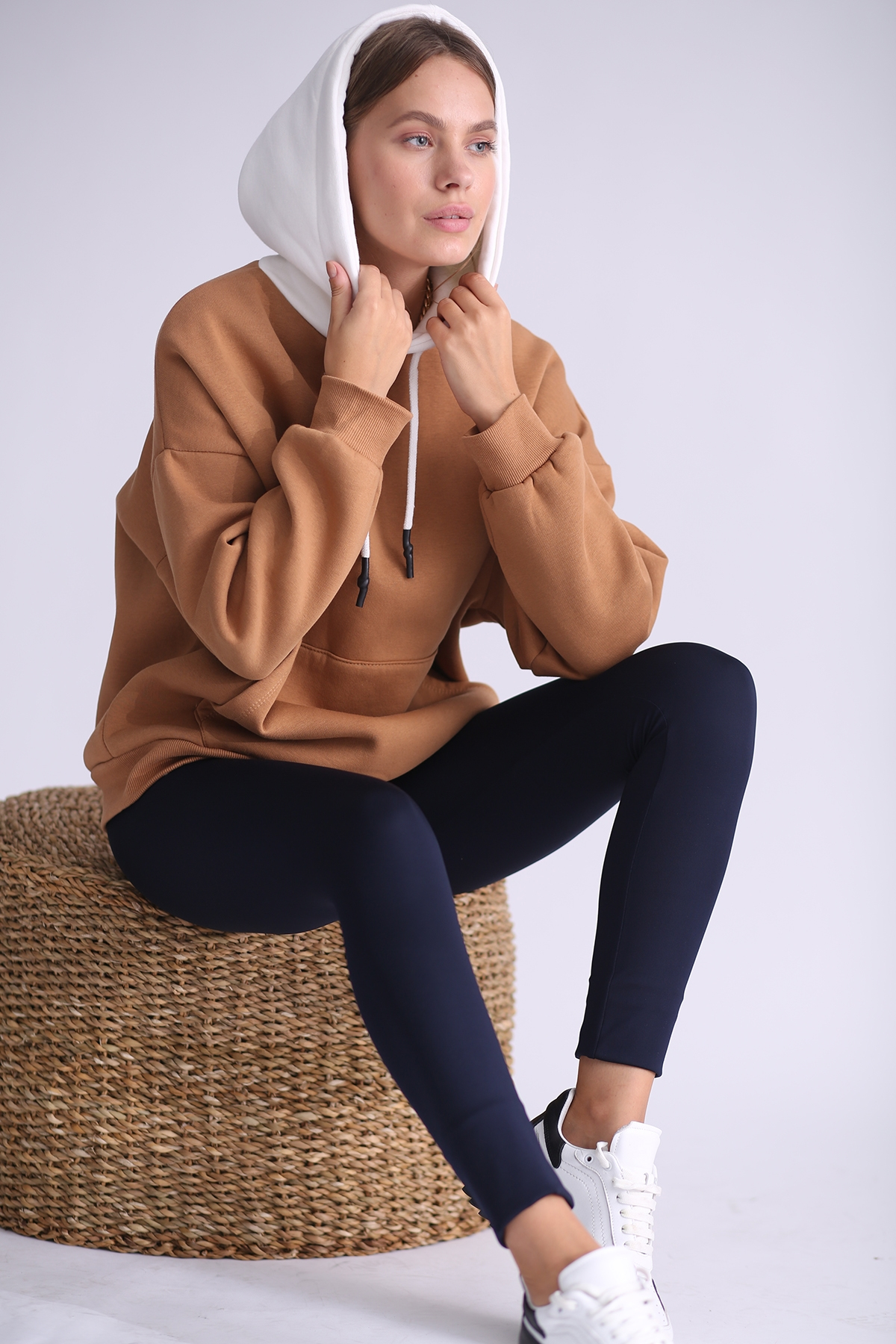 Kahverengi Garnili Kapüşonlu Sweatshirt 4455