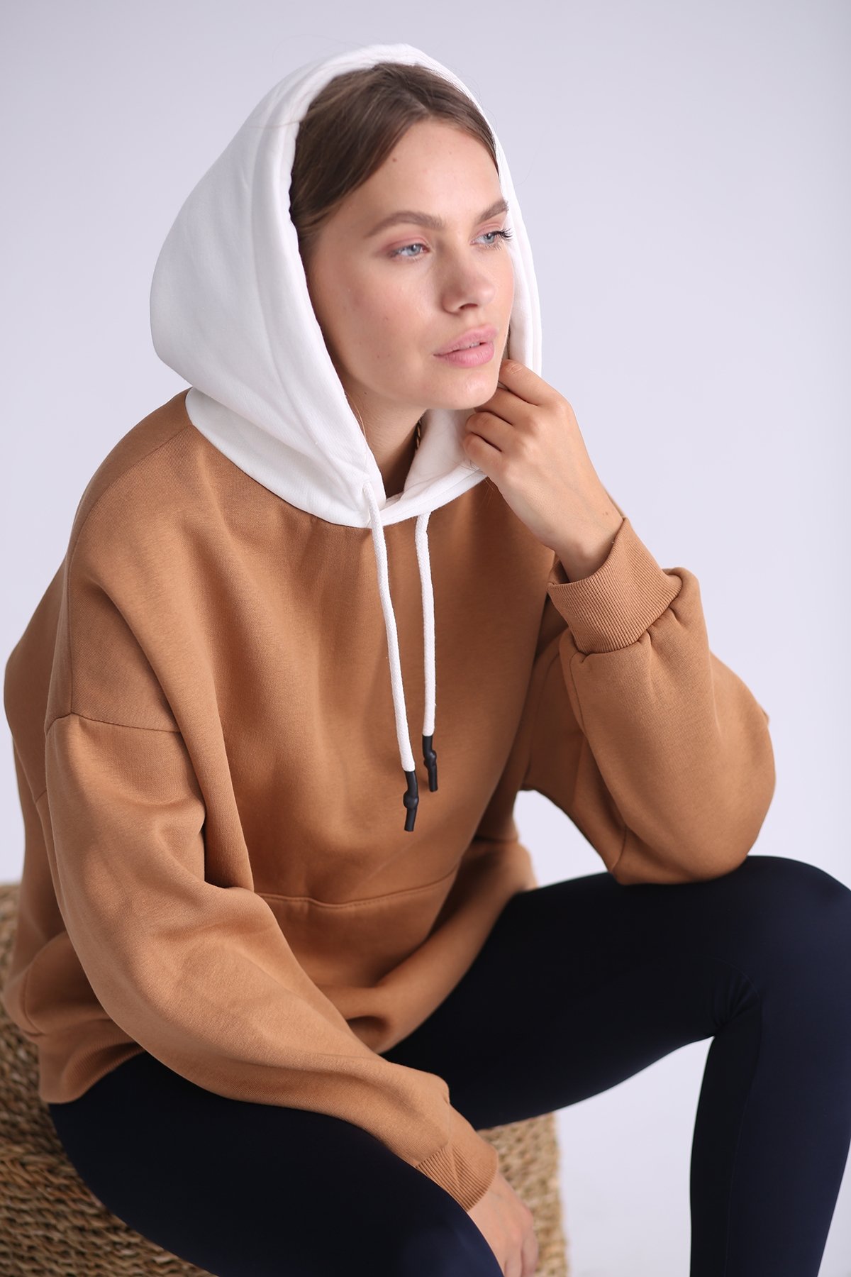 Kahverengi Garnili Kapüşonlu Sweatshirt 4455