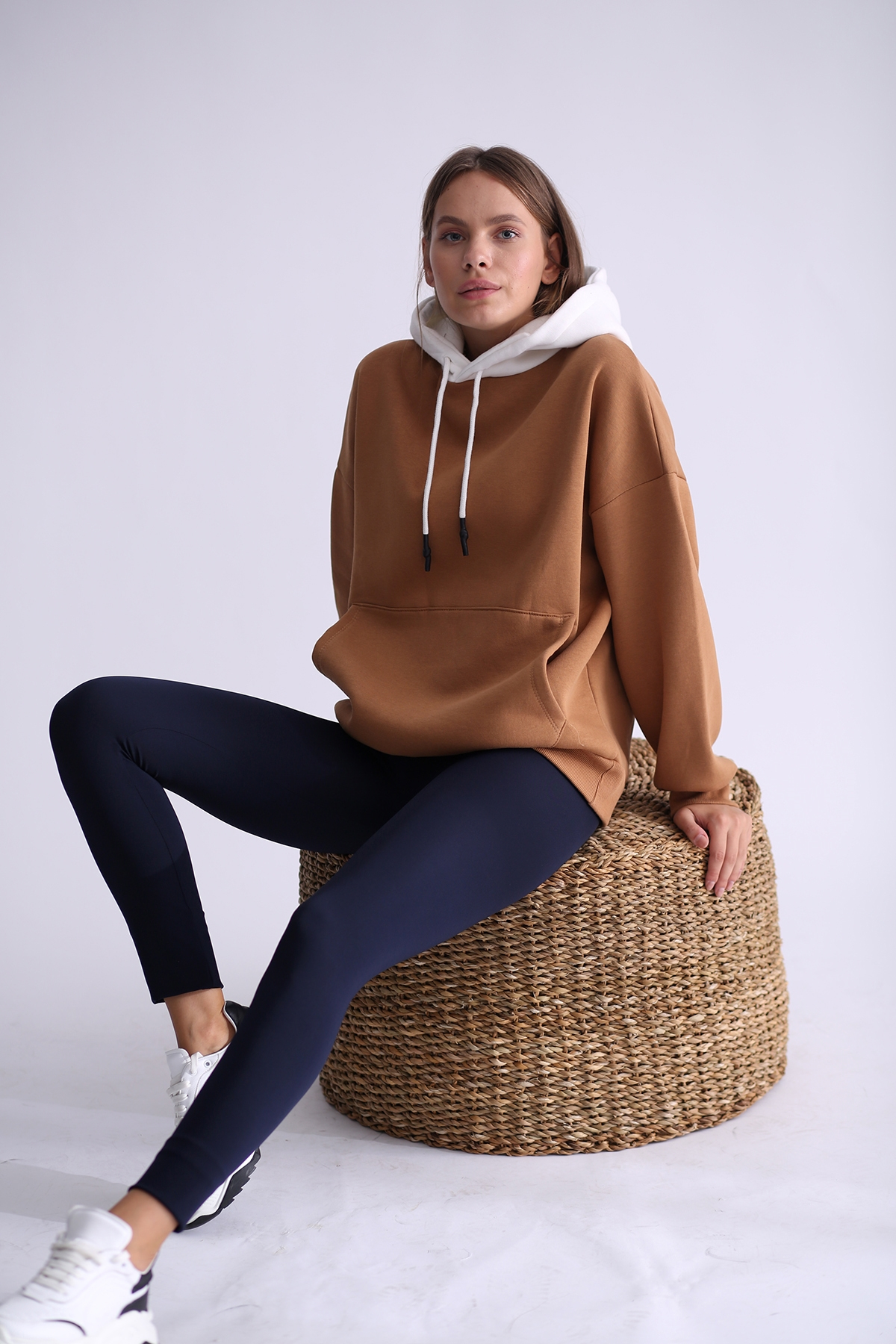Kahverengi Garnili Kapüşonlu Sweatshirt 4455