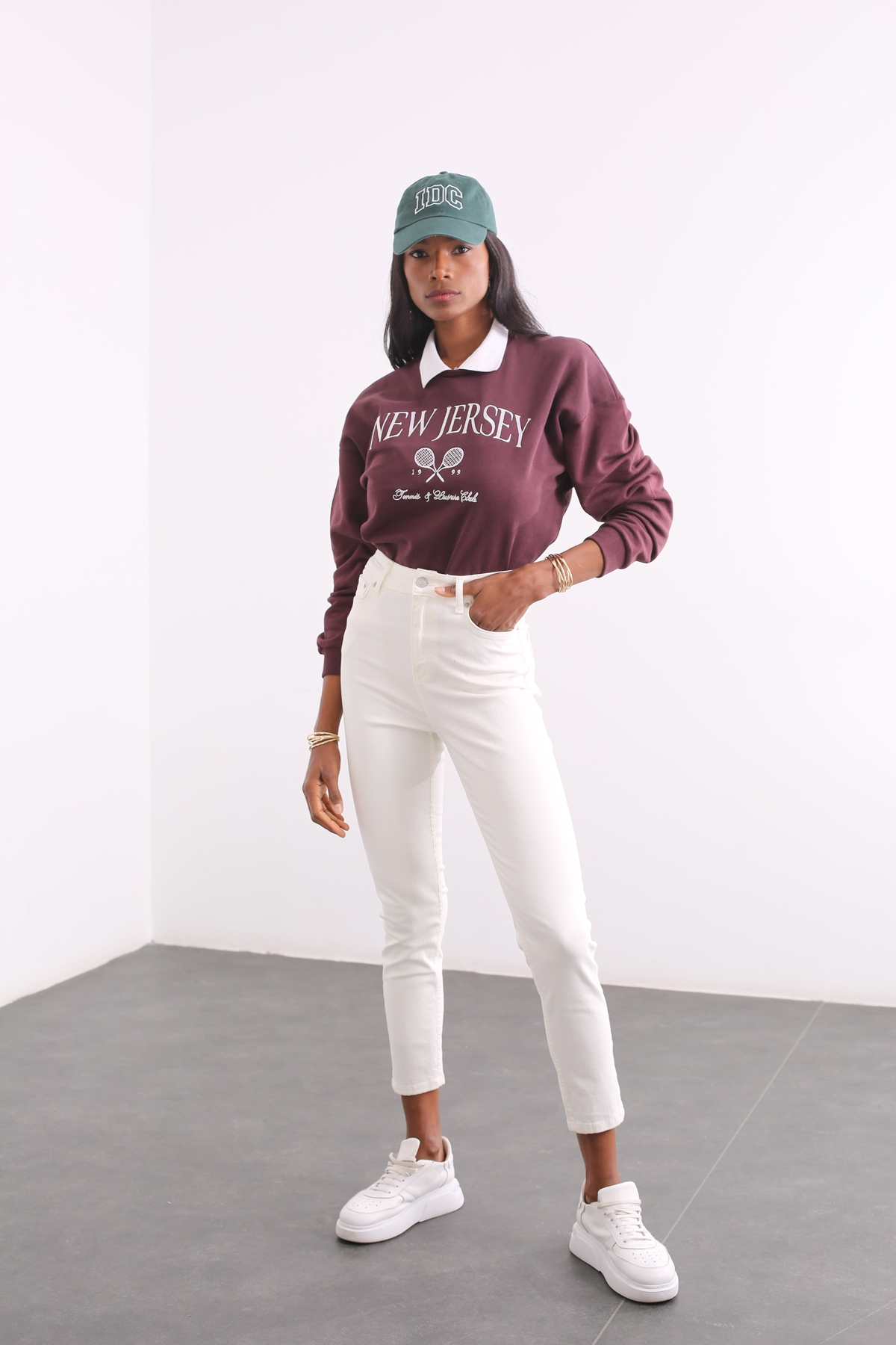 Kahverengi New Jersey Nakışlı Sweatshirt 