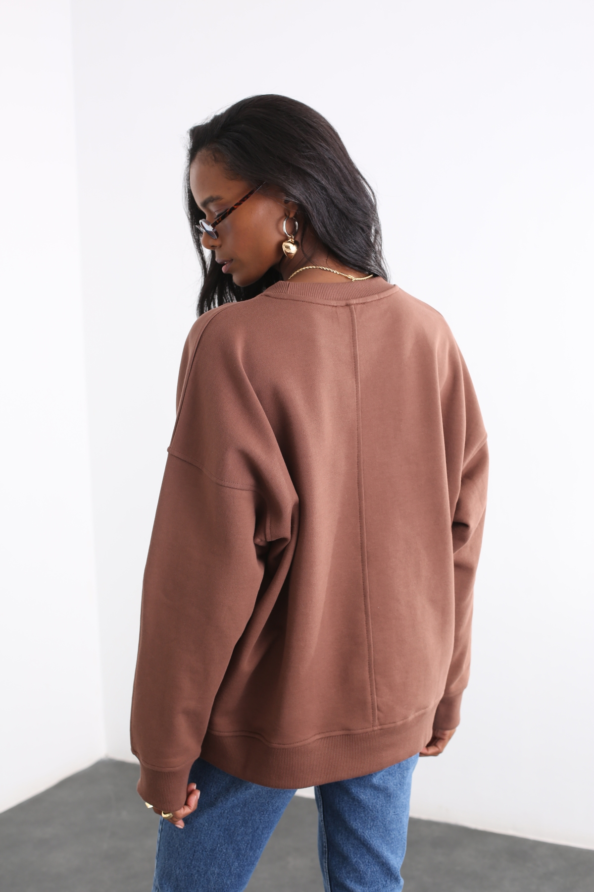 Kahverengi Oversize Sweatshirt 02