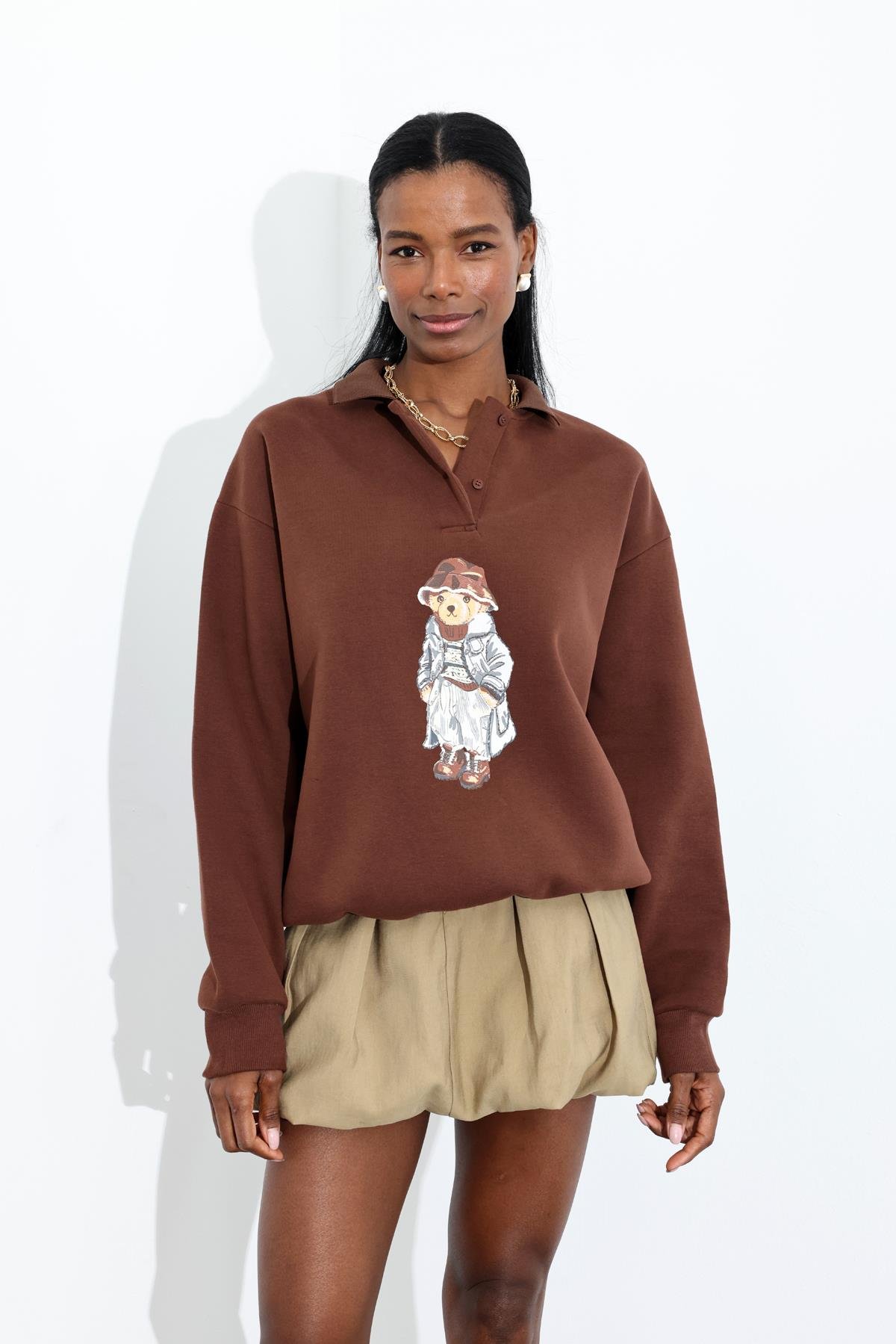 Kahverengi Polo Yaka Teddy Baskılı Sweatshirt 111042