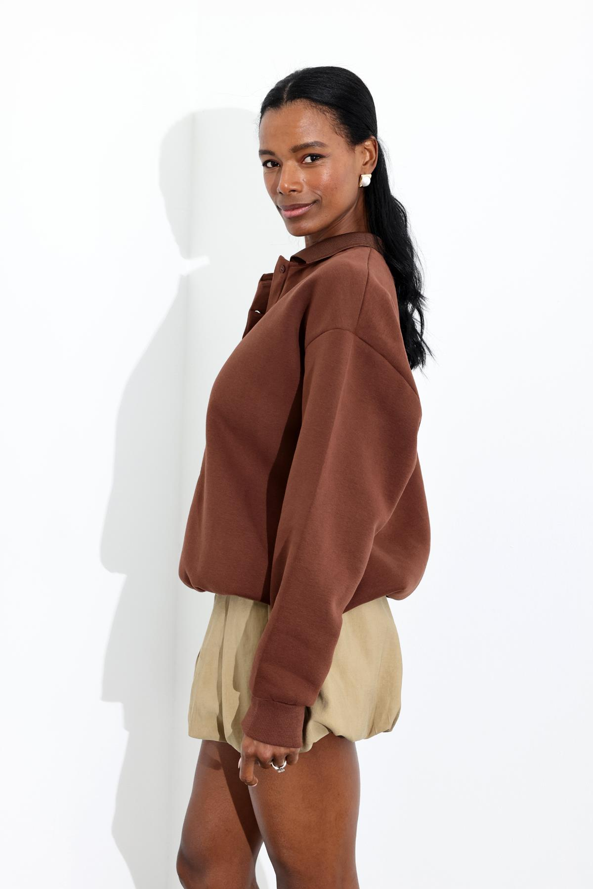 Kahverengi Polo Yaka Teddy Baskılı Sweatshirt 111042