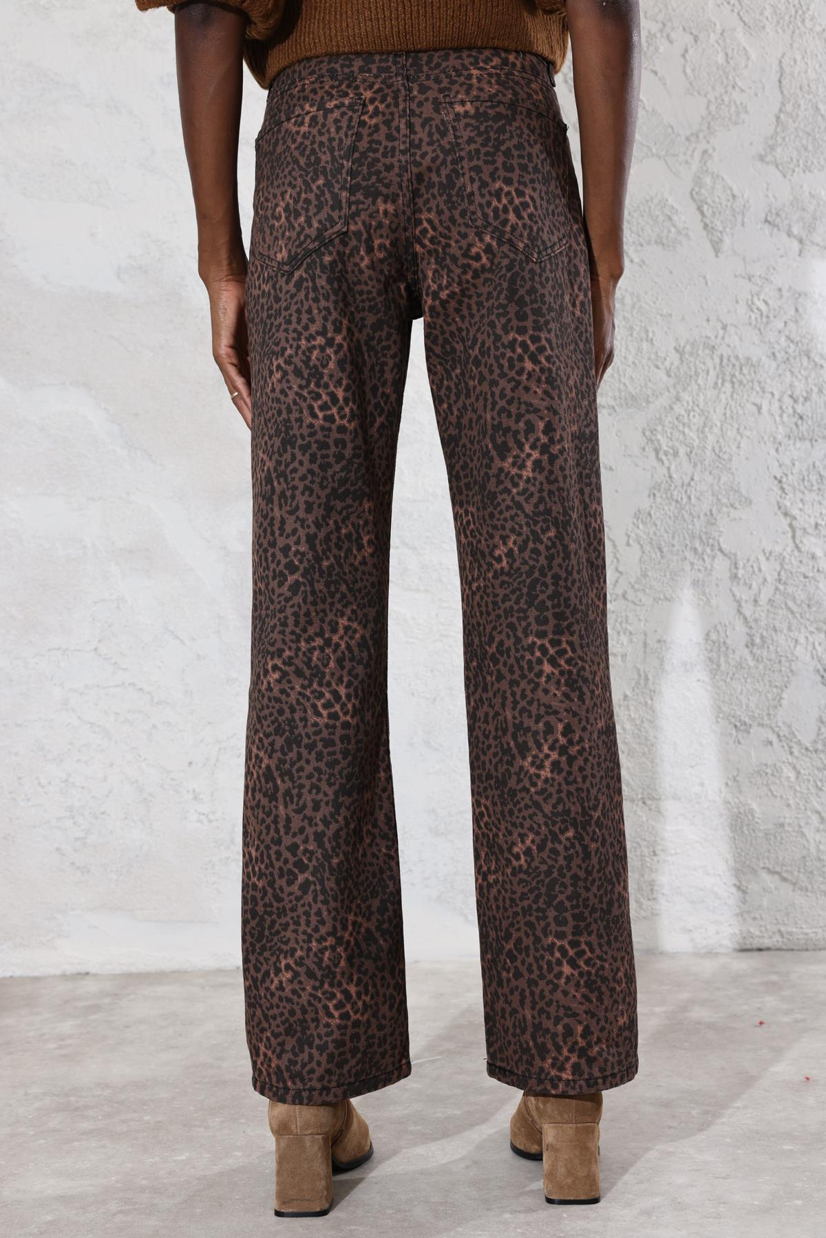 Kahverengi Yüksek Bel Leopar Desen Düz Kesim Jean 