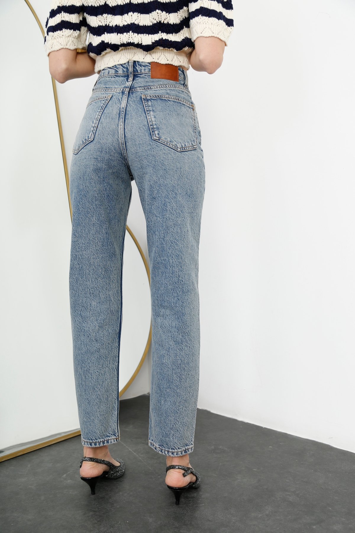 Kar Yıkamalı Yüksek Bel 90's Mom Fit Jean 