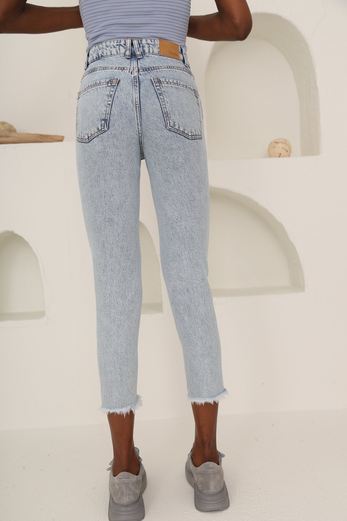 Kar Yıkamalı Yüksek Bel Mom Jean 21306