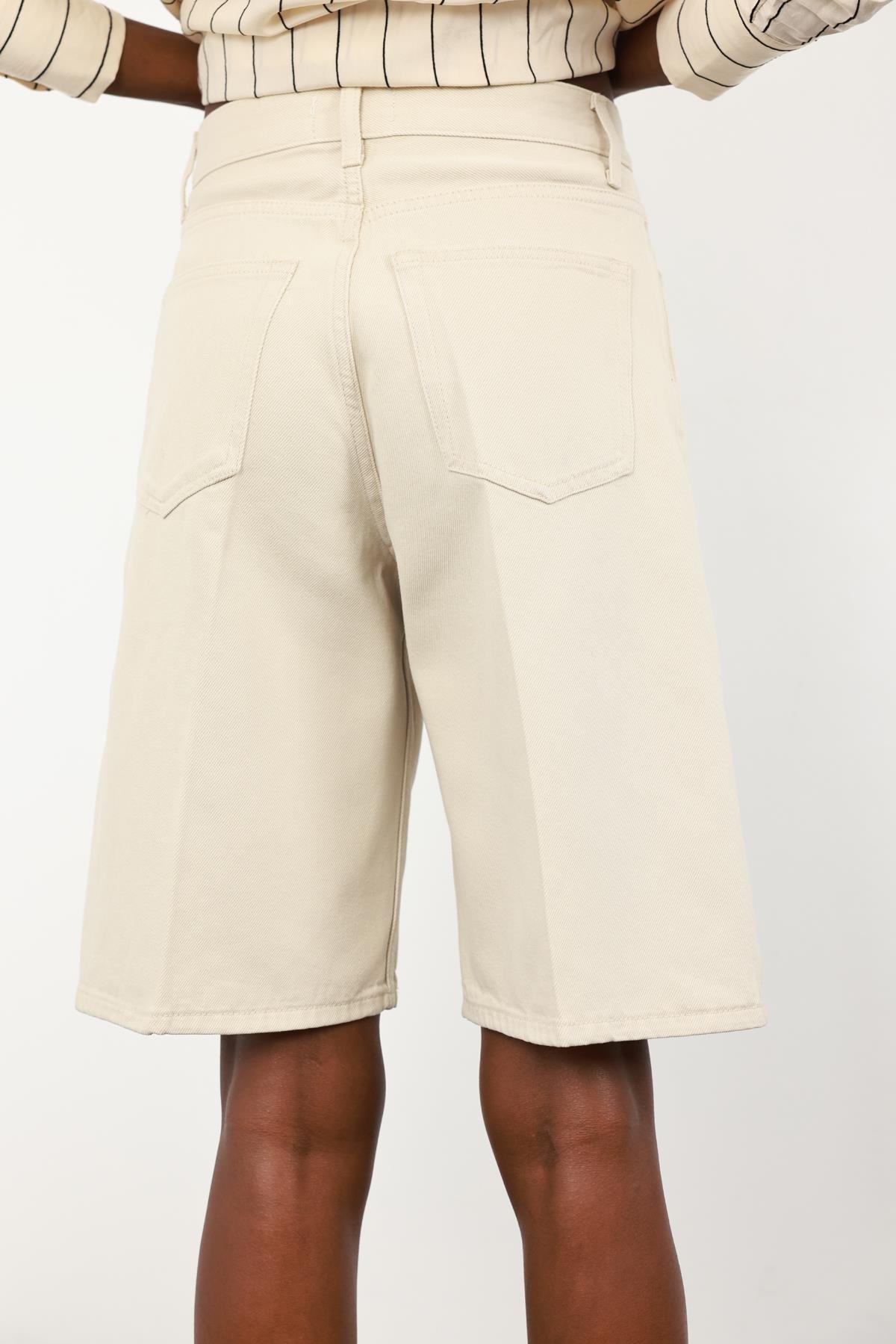 Kemik Yumuşak Denim Bermuda 