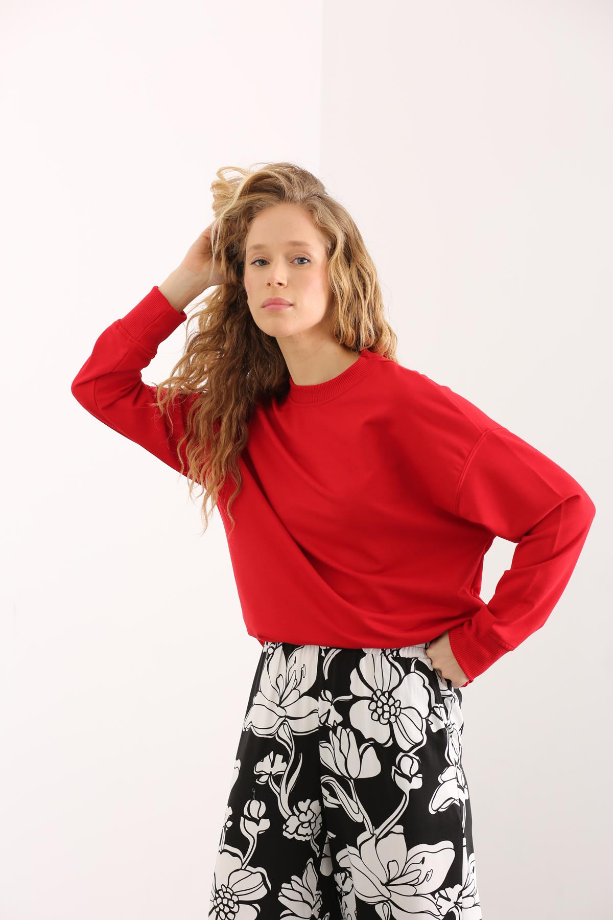 Kırmızı Bisiklet Yaka Sweatshirt 