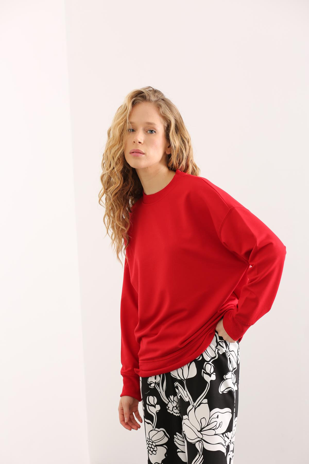 Kırmızı Bisiklet Yaka Sweatshirt 