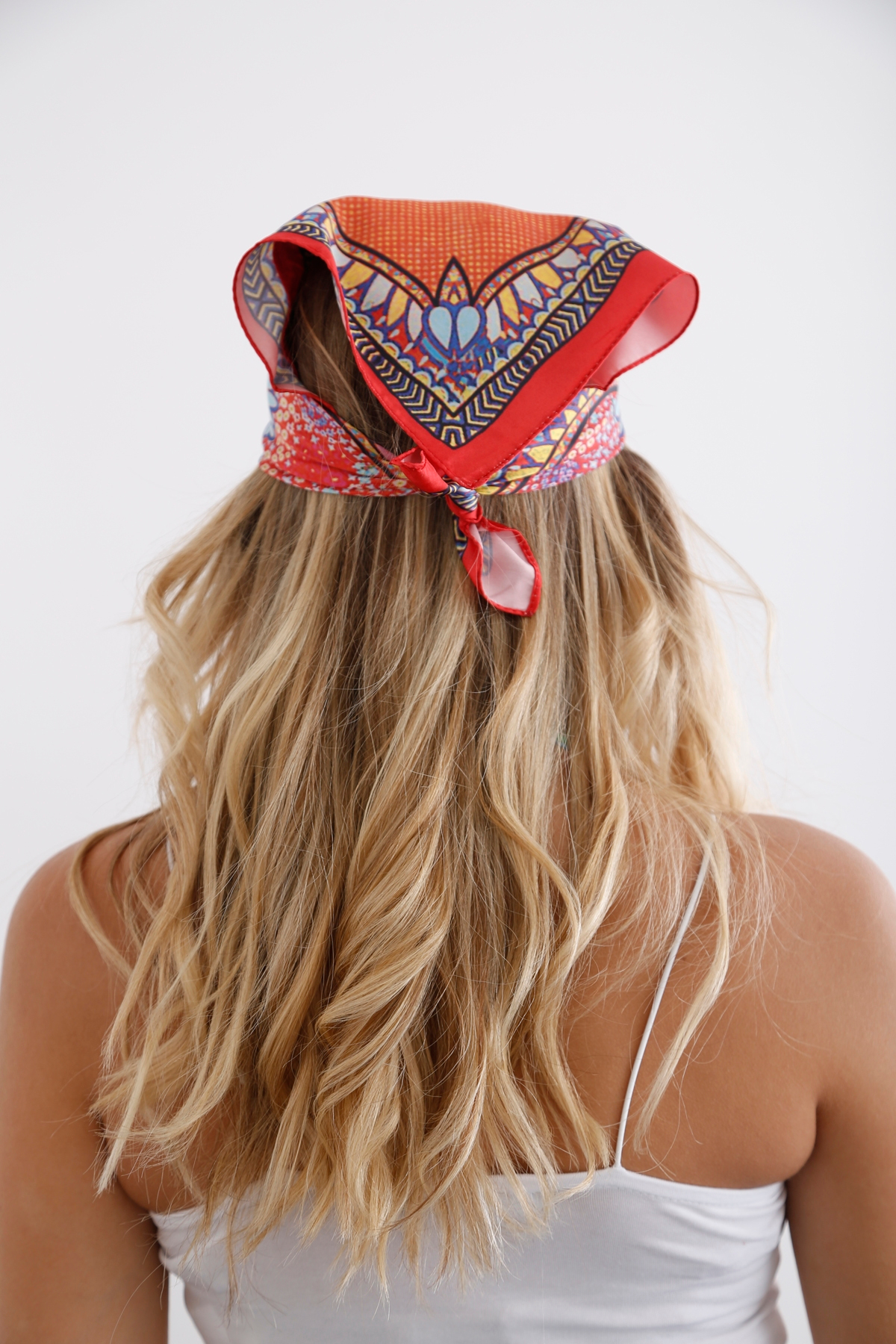 Kırmızı Patchwork Desenli Bandana 