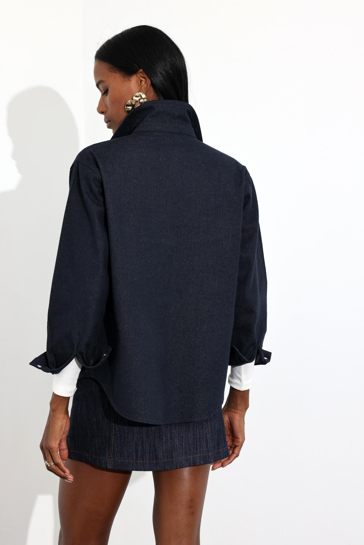 Koyu Lacivert Çıtçıtlı Denim Gömlek 241035