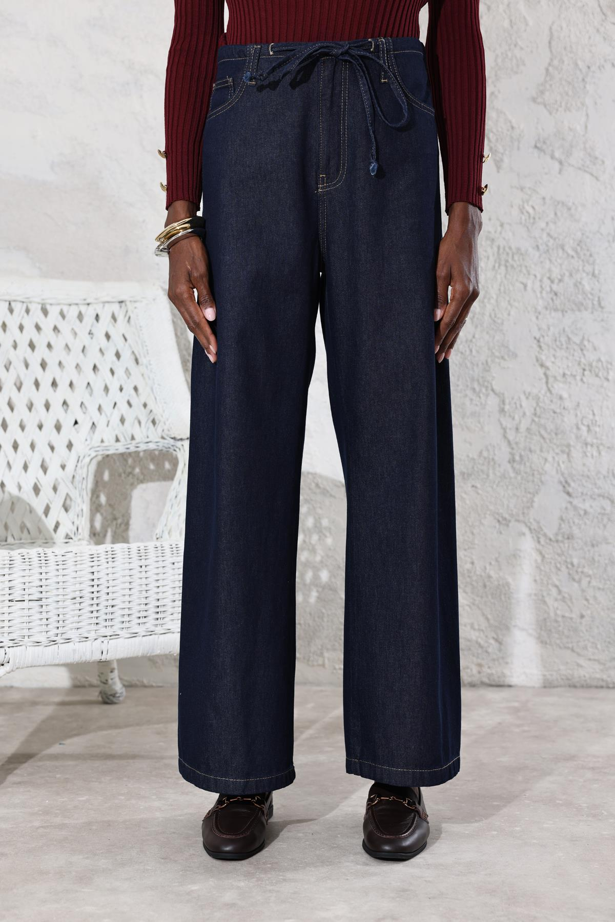 Koyu Lacivert Orta Bel Beli Bağcıklı Jean 308015