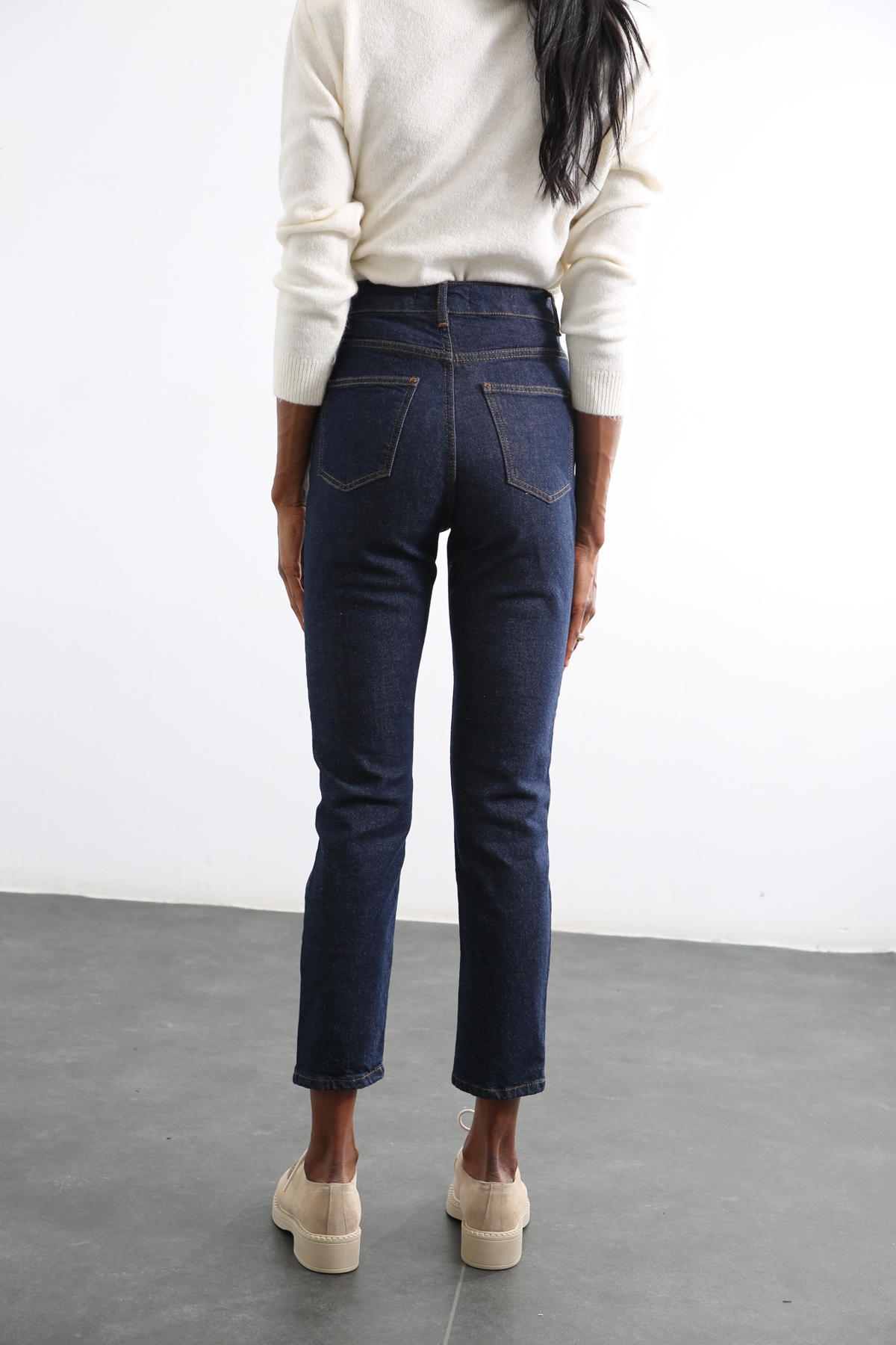 Koyu Lacivert Yüksek Bel Mom Fit Jean 209