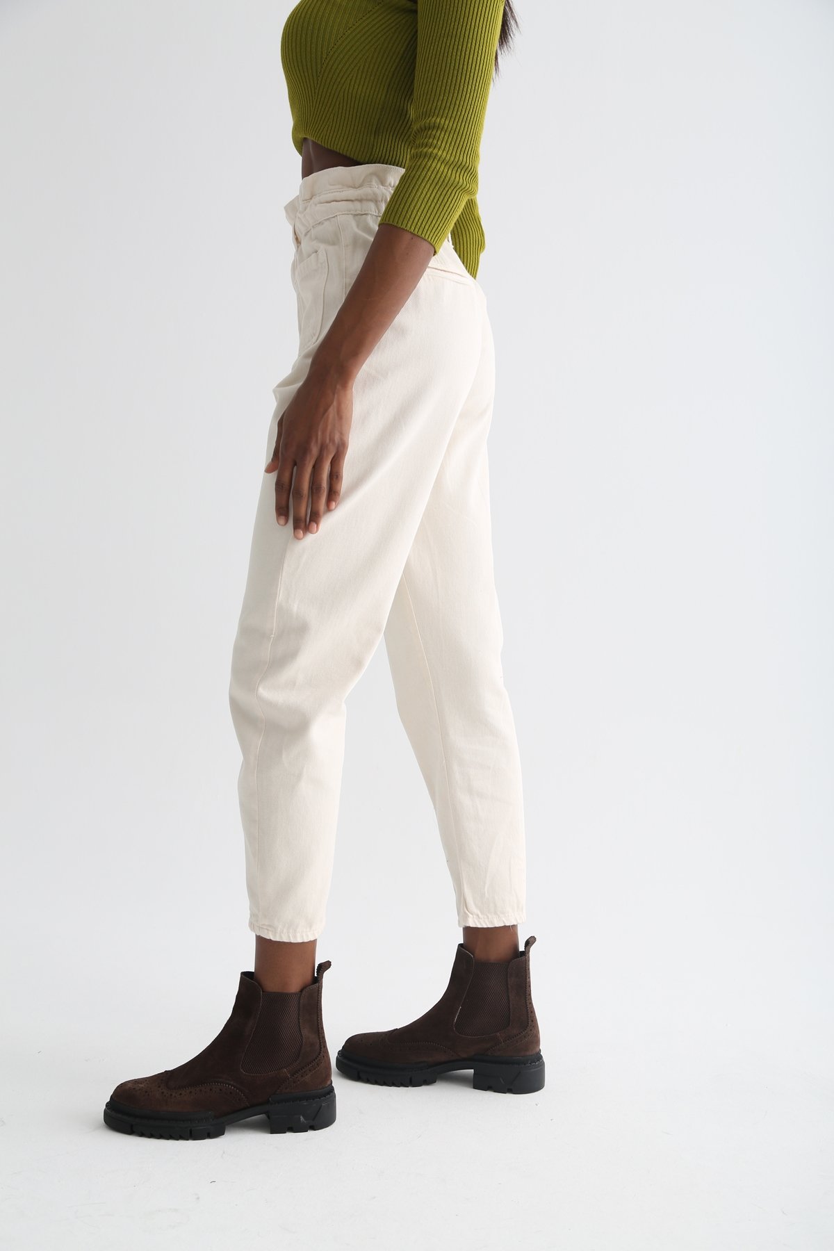 Krem Beli Lastikli Mom Jean 