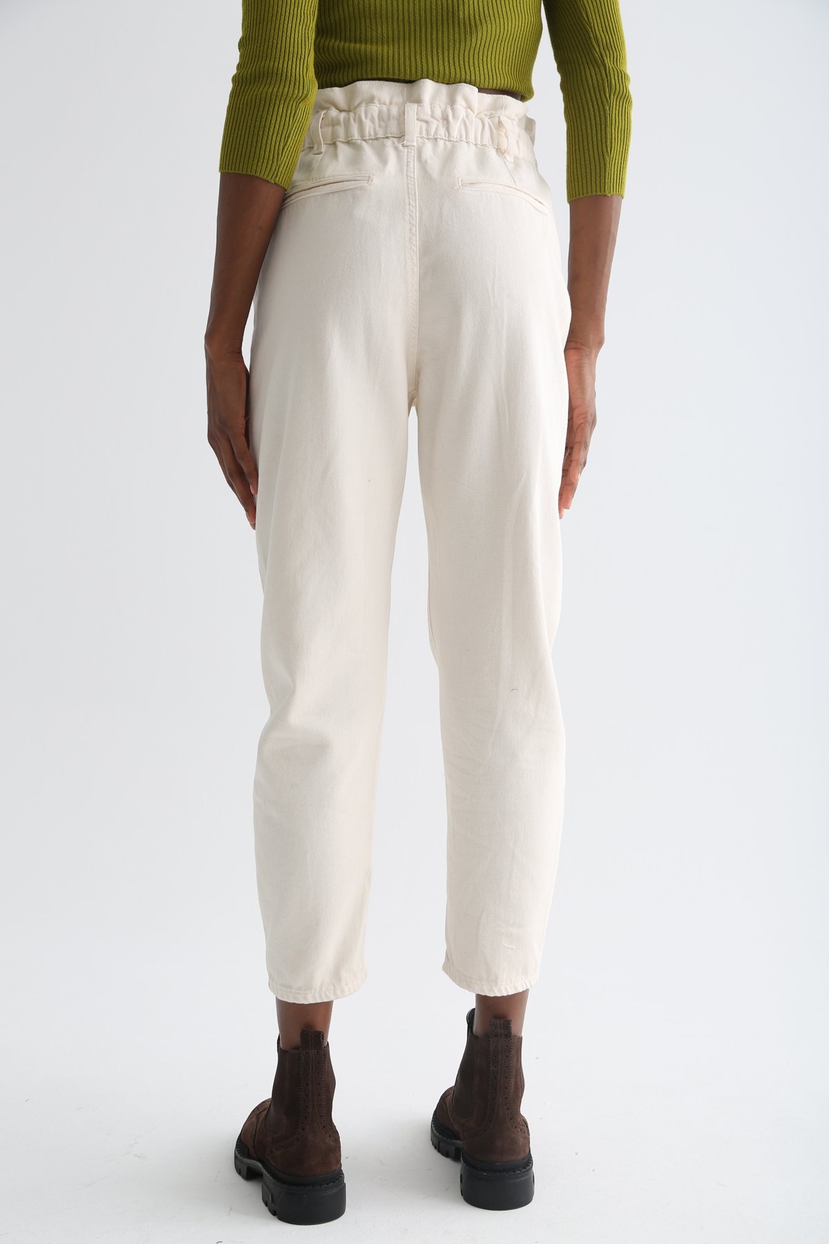 Krem Beli Lastikli Mom Jean 