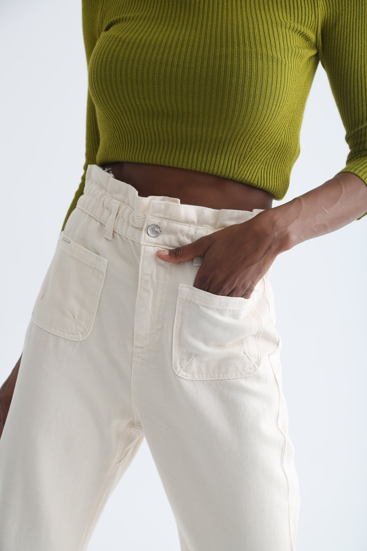 Krem Beli Lastikli Mom Jean 