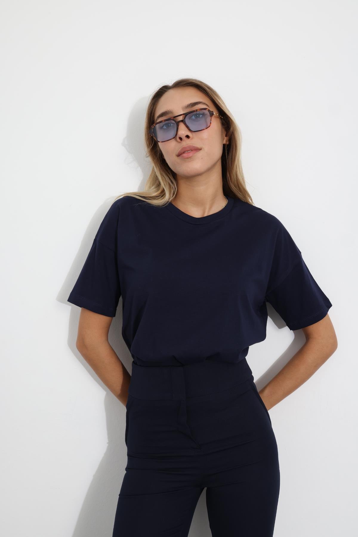 Lacivert Bisiklet Yaka Basic Tişört 3296