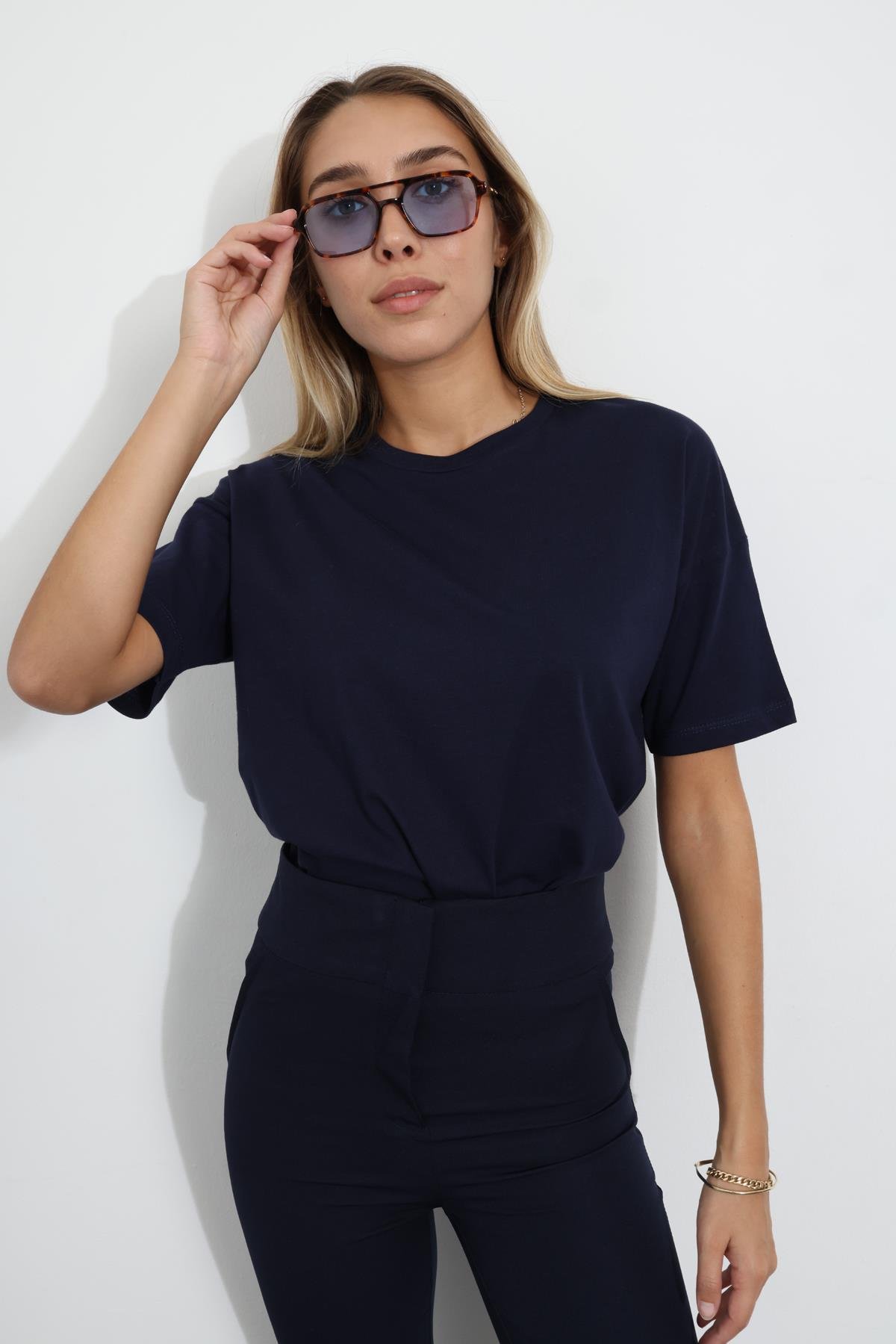 Lacivert Bisiklet Yaka Basic Tişört 3296