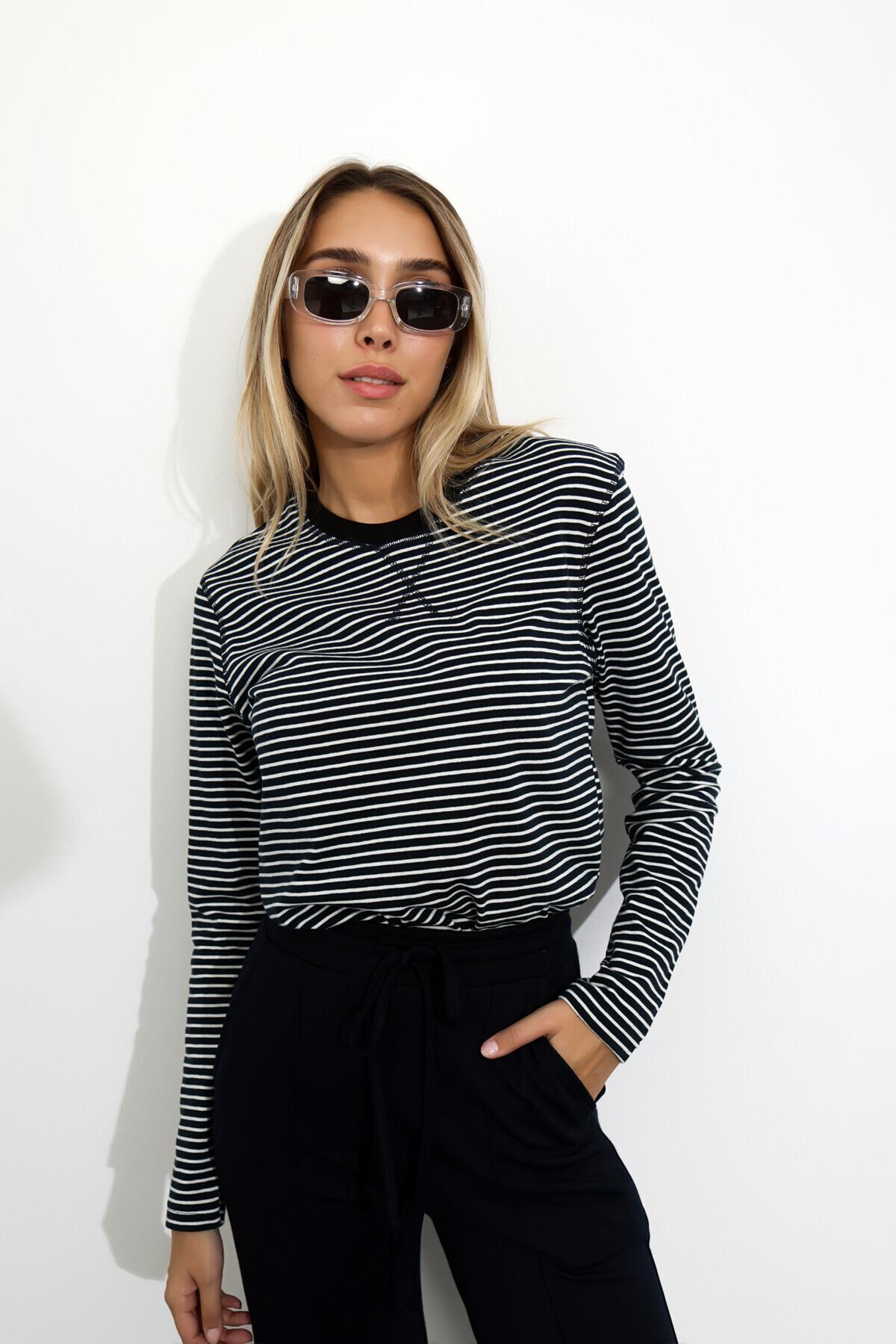 Lacivert Bisiklet Yaka Çizgili Sweatshirt 