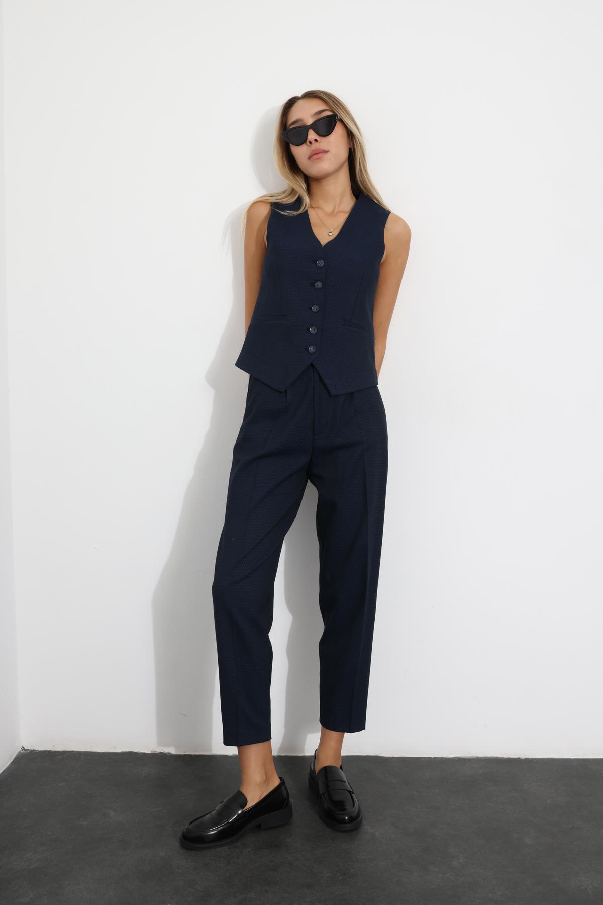 Lacivert Desenli Klasik Yelek Pantolon Takım 5044