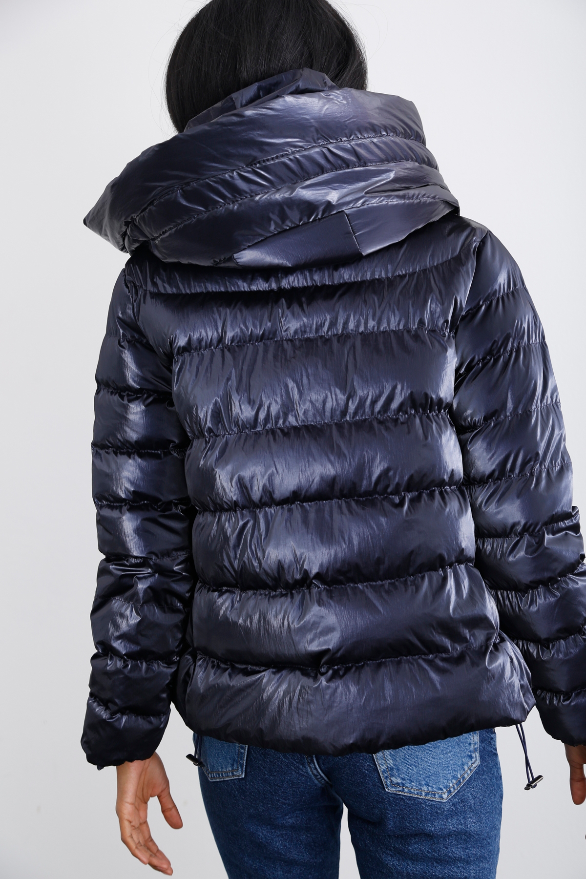 Lacivert Kapüşonlu Parlak Şişme Mont D89685