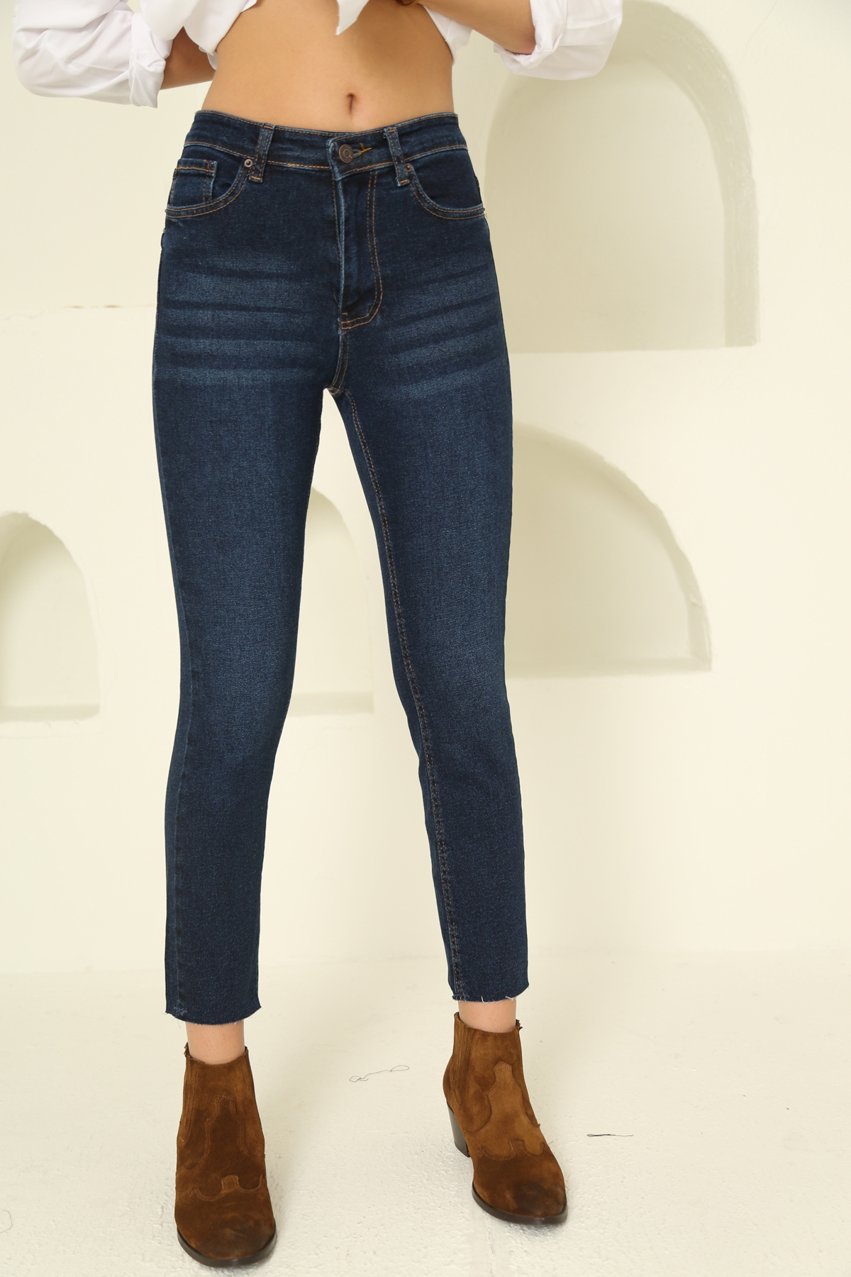 Lacivert Kesik Paça Boyfit Jean Pantolon 