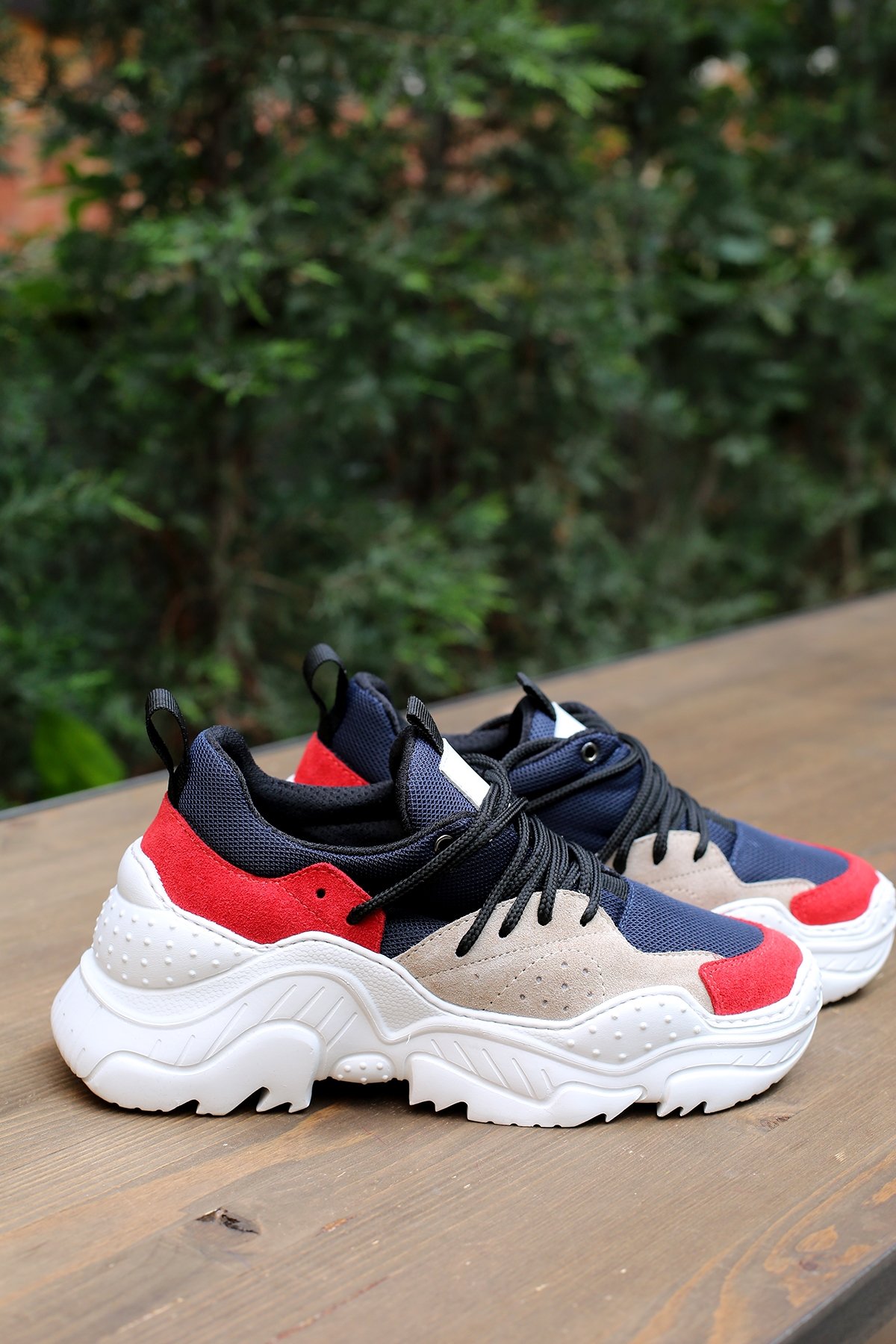 Lacivert Kırmızı Detaylı Sneaker