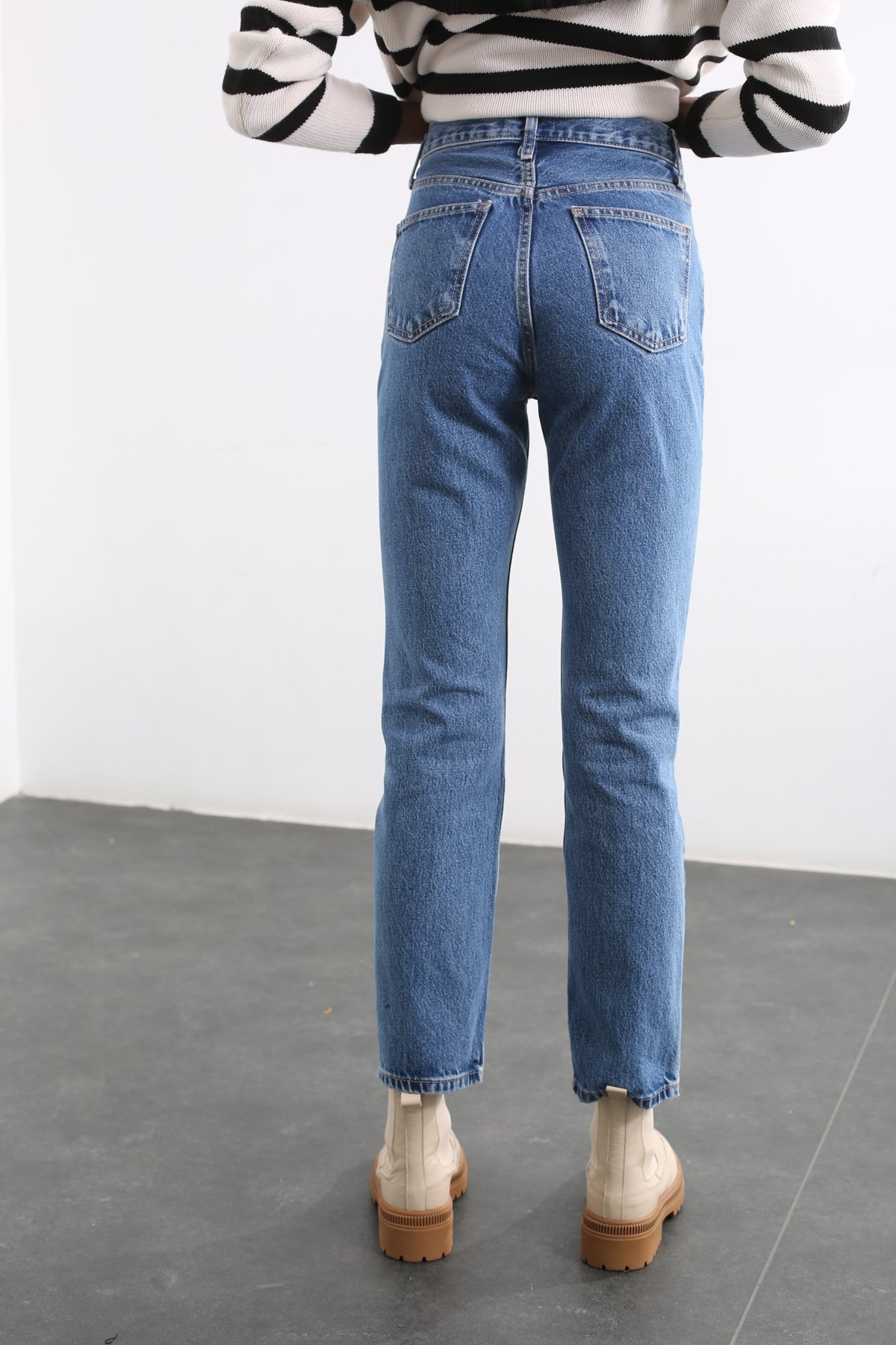 Lacivert Yüksek Bel Boru Paça Jean 