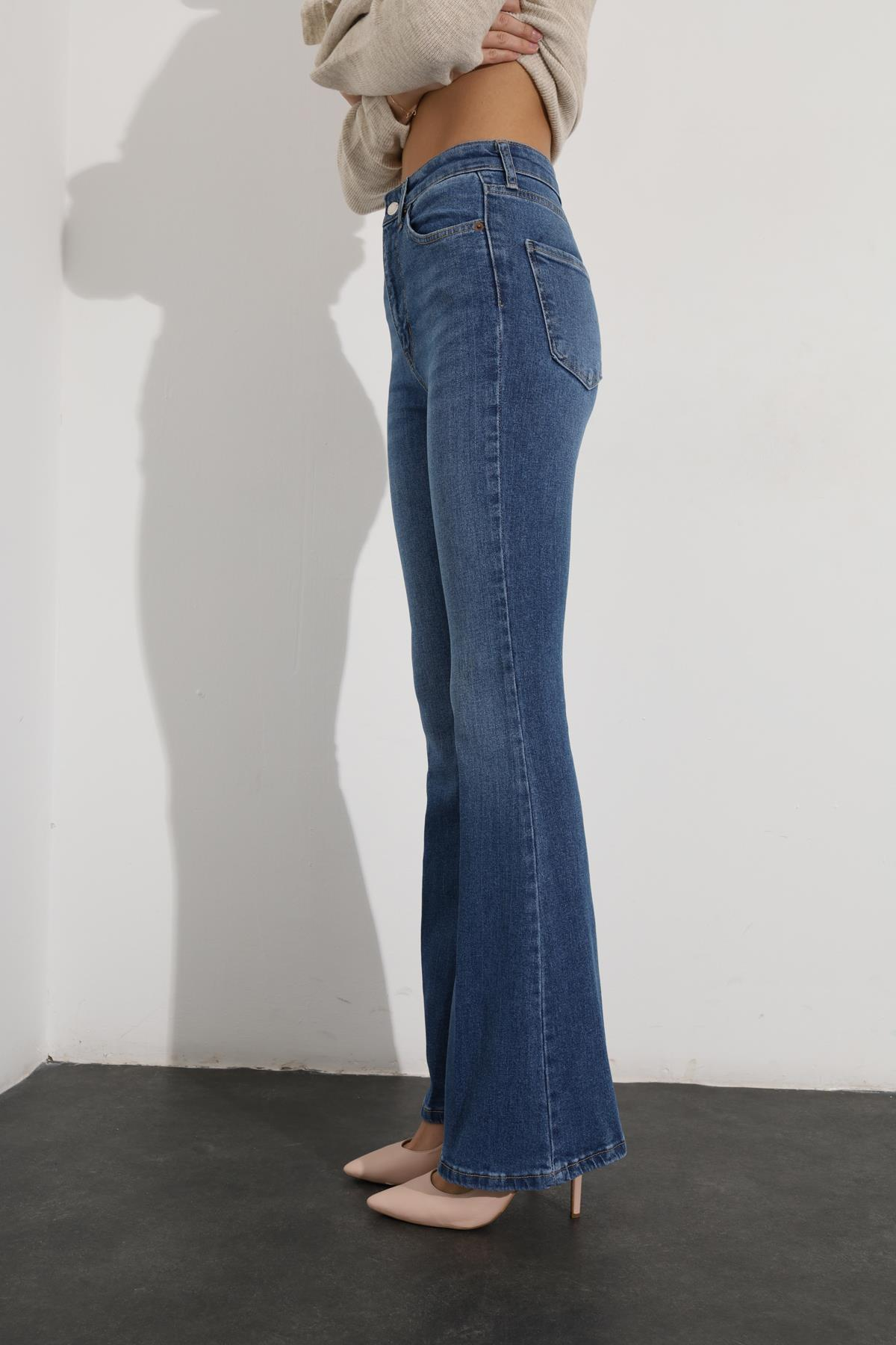Lacivert Yüksek Bel İspanyol Paça Jean 2106