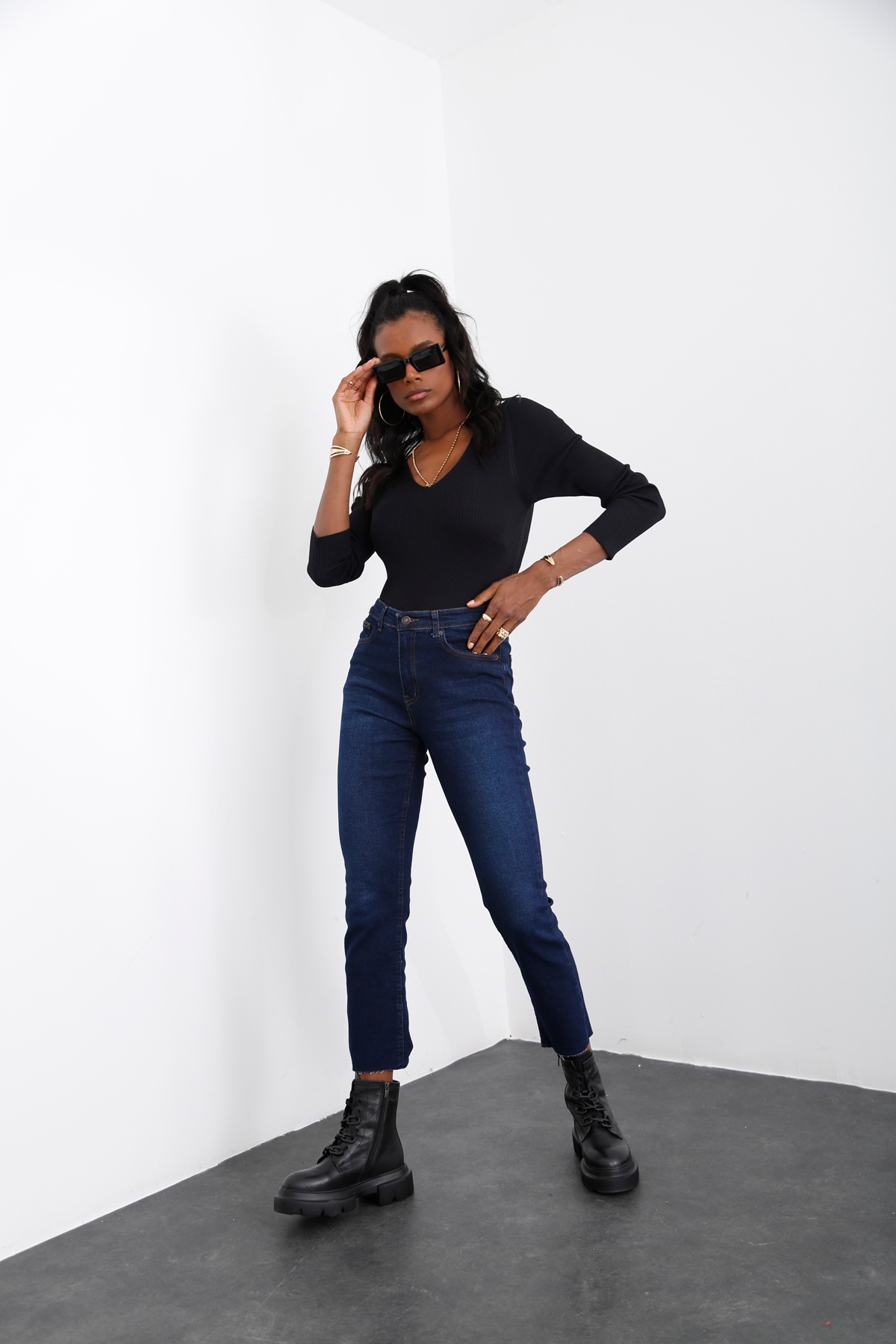 Lacivert Yüksek Bel Kesik Paça Boyfit Jean 