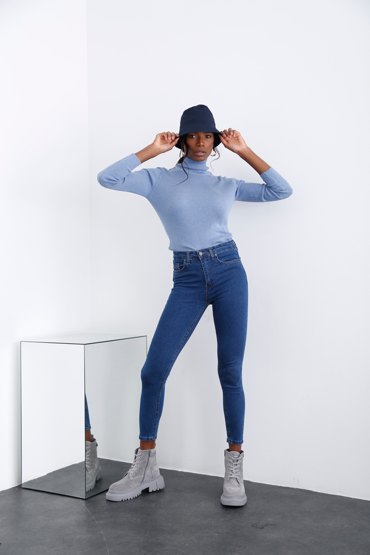 Lacivert Yüksek Bel Toparlayan Slim Fit Jean 