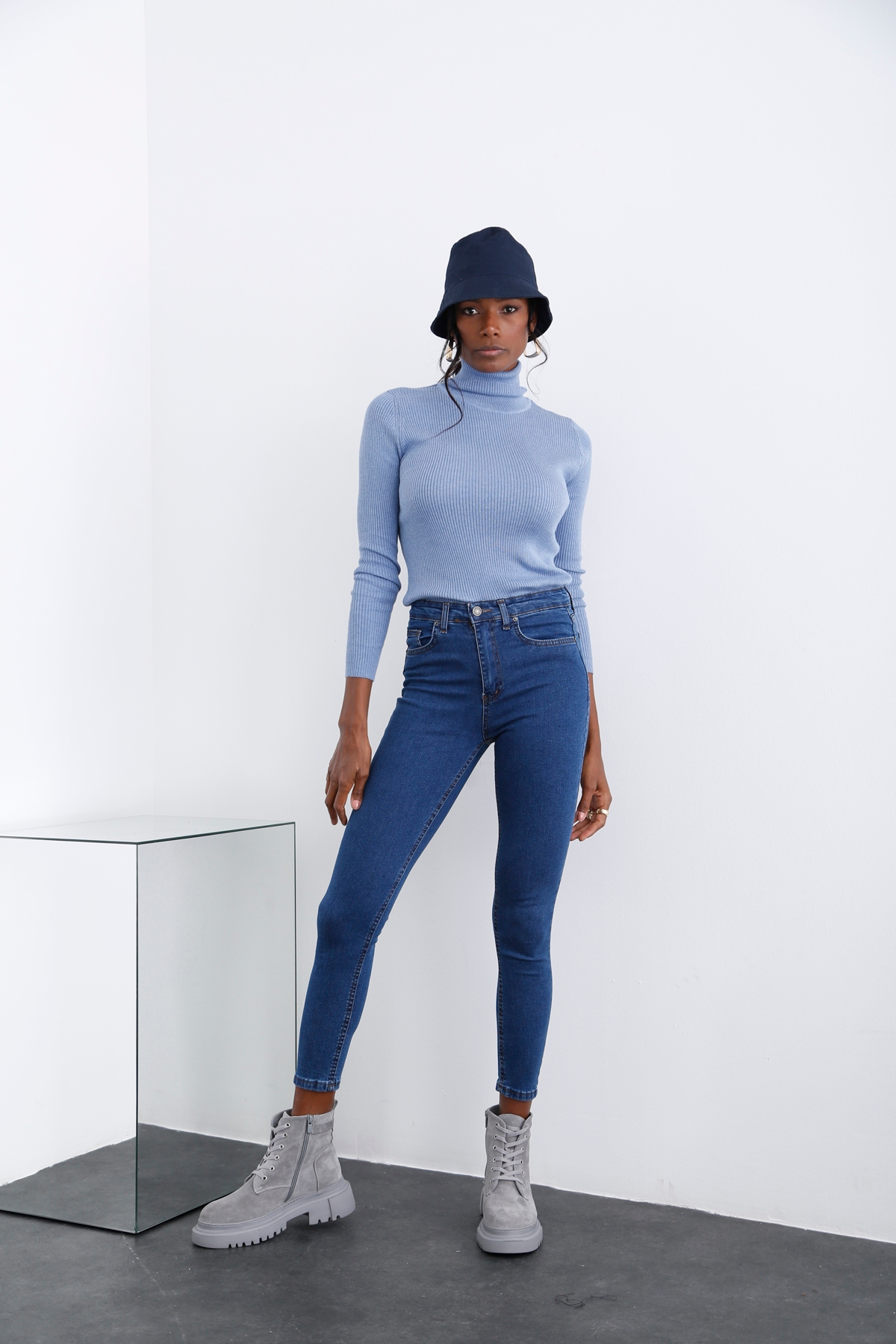 Lacivert Yüksek Bel Toparlayan Slim Fit Jean 