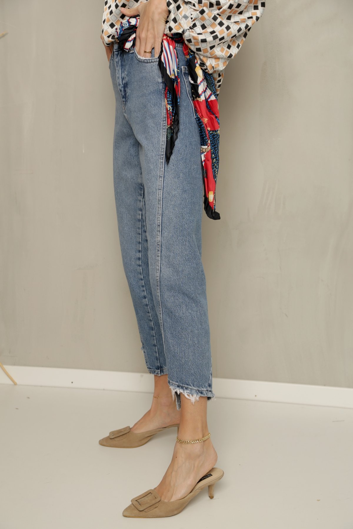Mavi Asimetrik Dikişli Mom Jean 503
