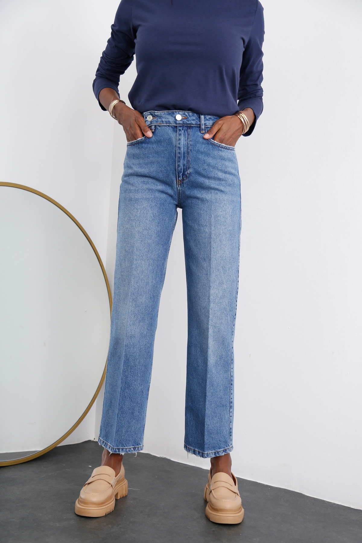 Mavi Bel Detaylı Straight Fit Jean 21425