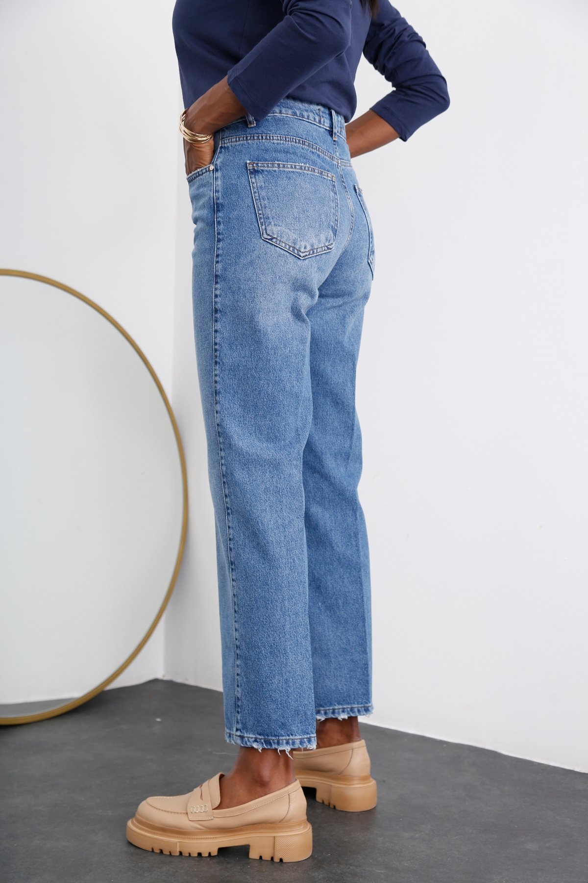 Mavi Bel Detaylı Straight Fit Jean 21425