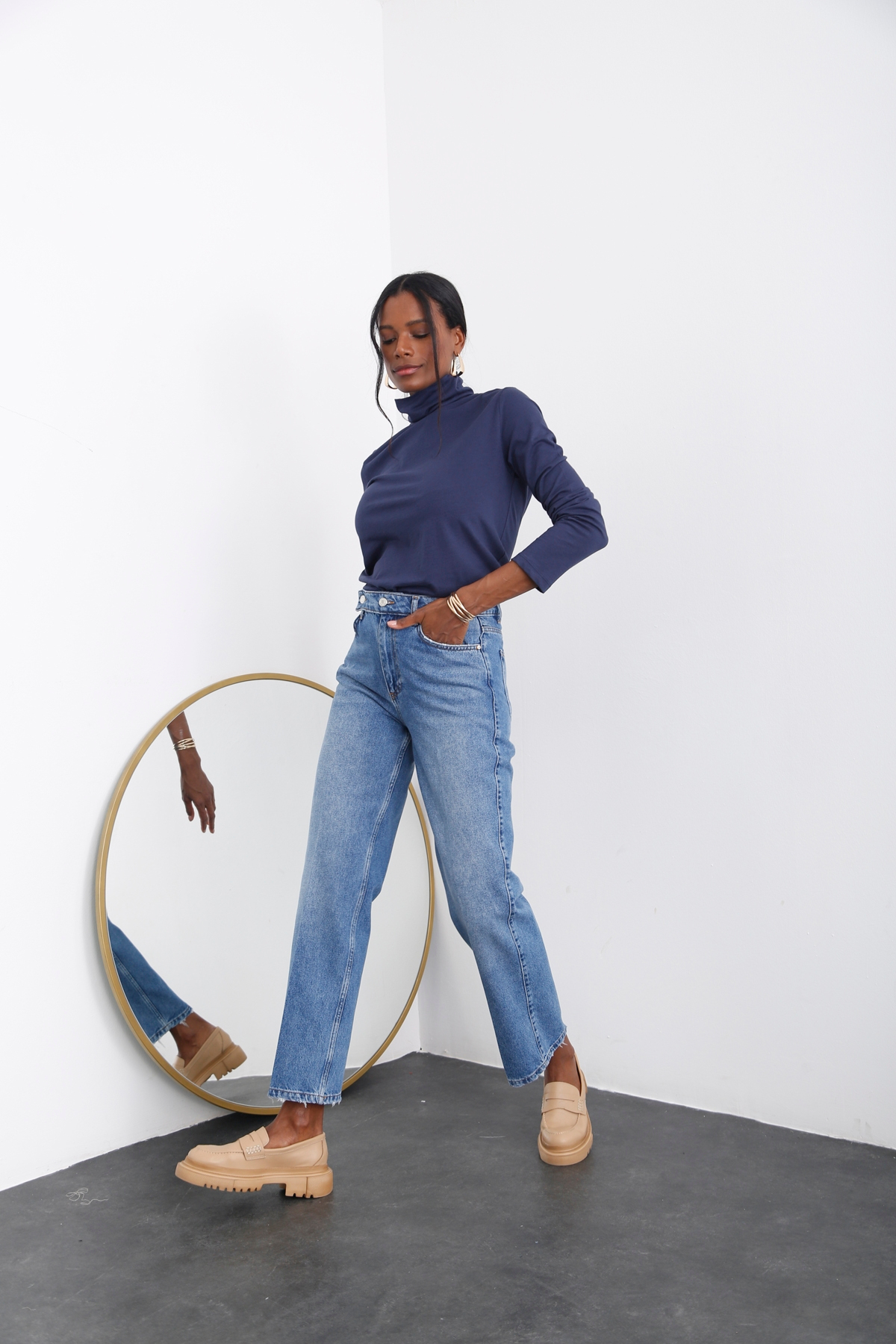 Mavi Bel Detaylı Straight Fit Jean 21425