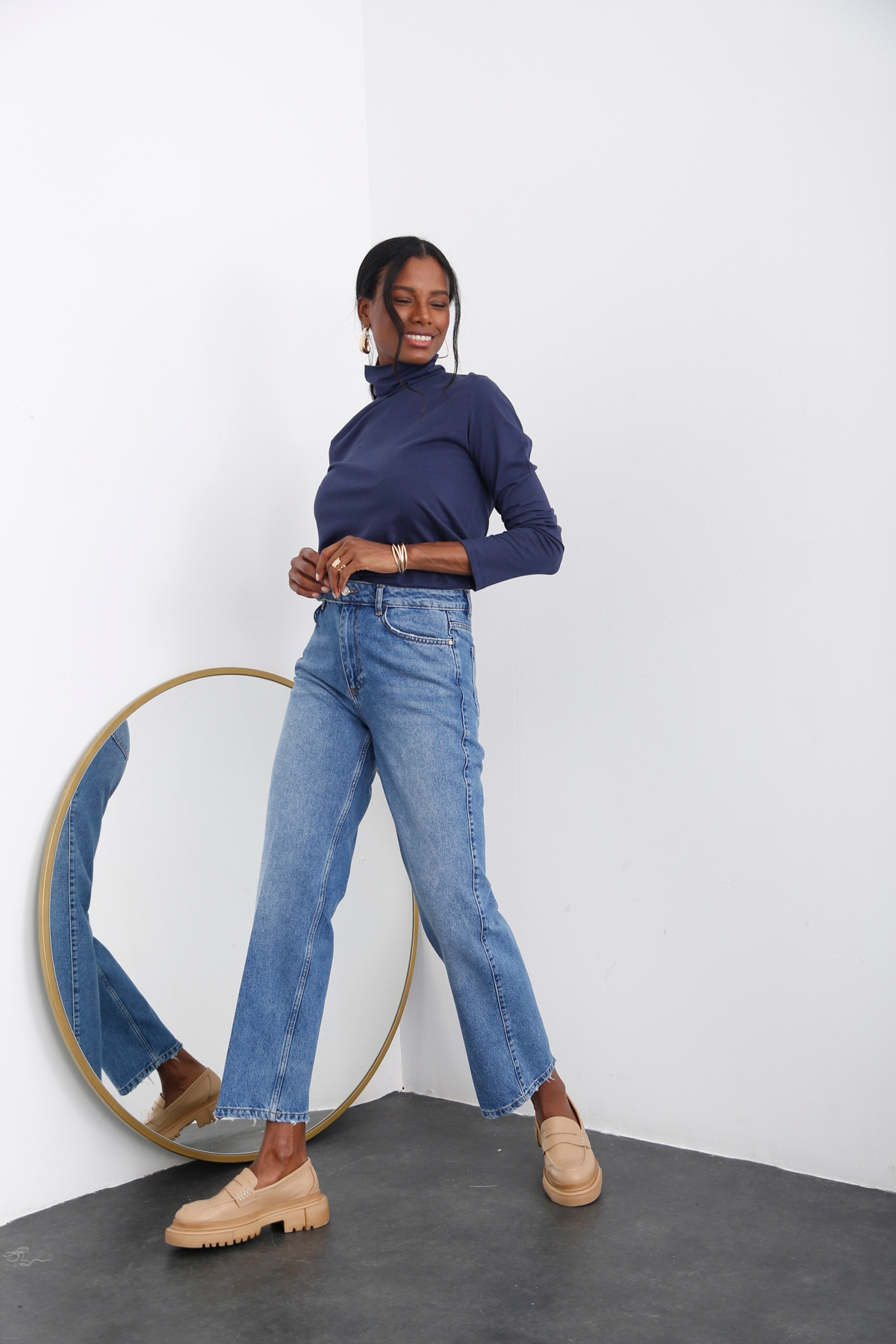 Mavi Bel Detaylı Straight Fit Jean 21425