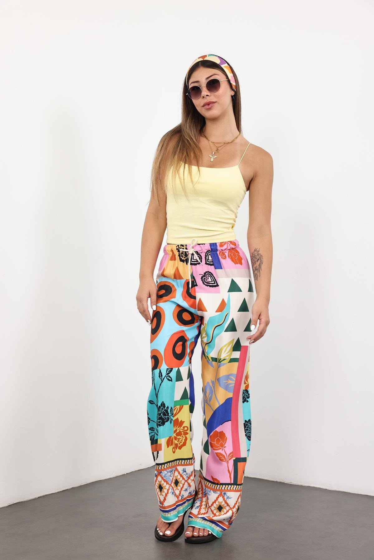Mavi Beli Lastikli Desenli Saten Pantolon 29725